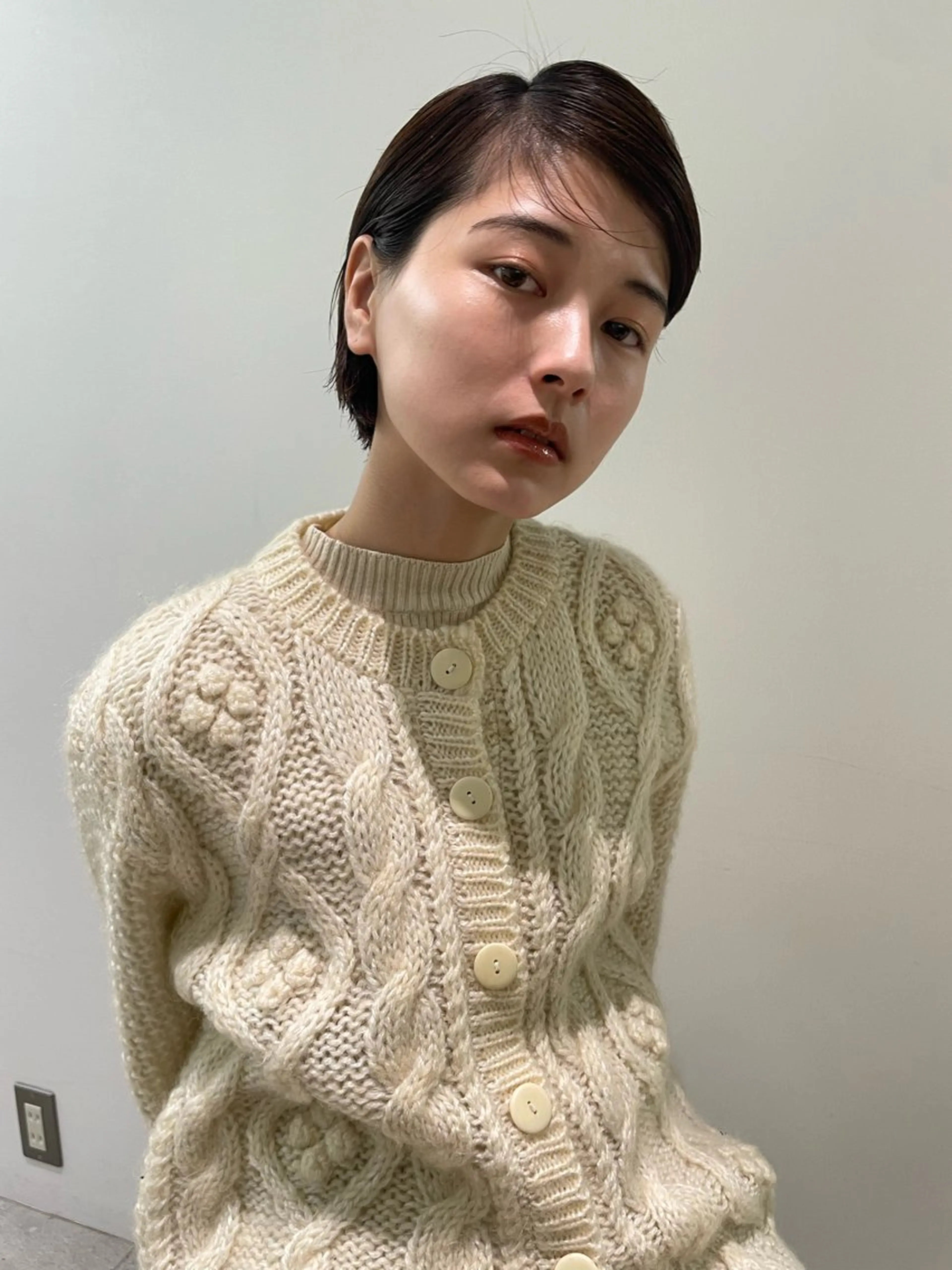 ショート カット パーマ、ボブ、透明感 カラー、小須田ゆあのヘアスタイル