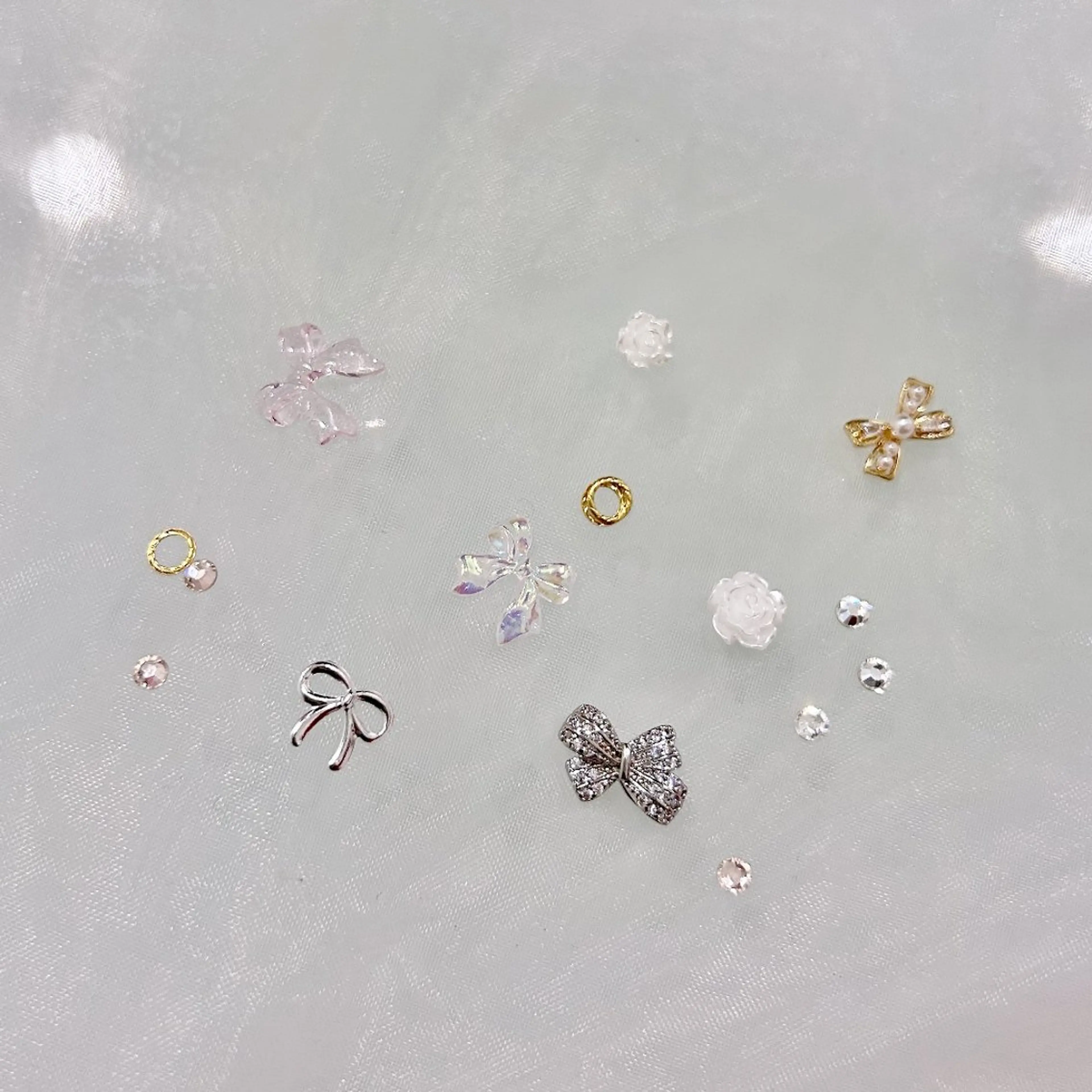 ラインストーン1個の写真