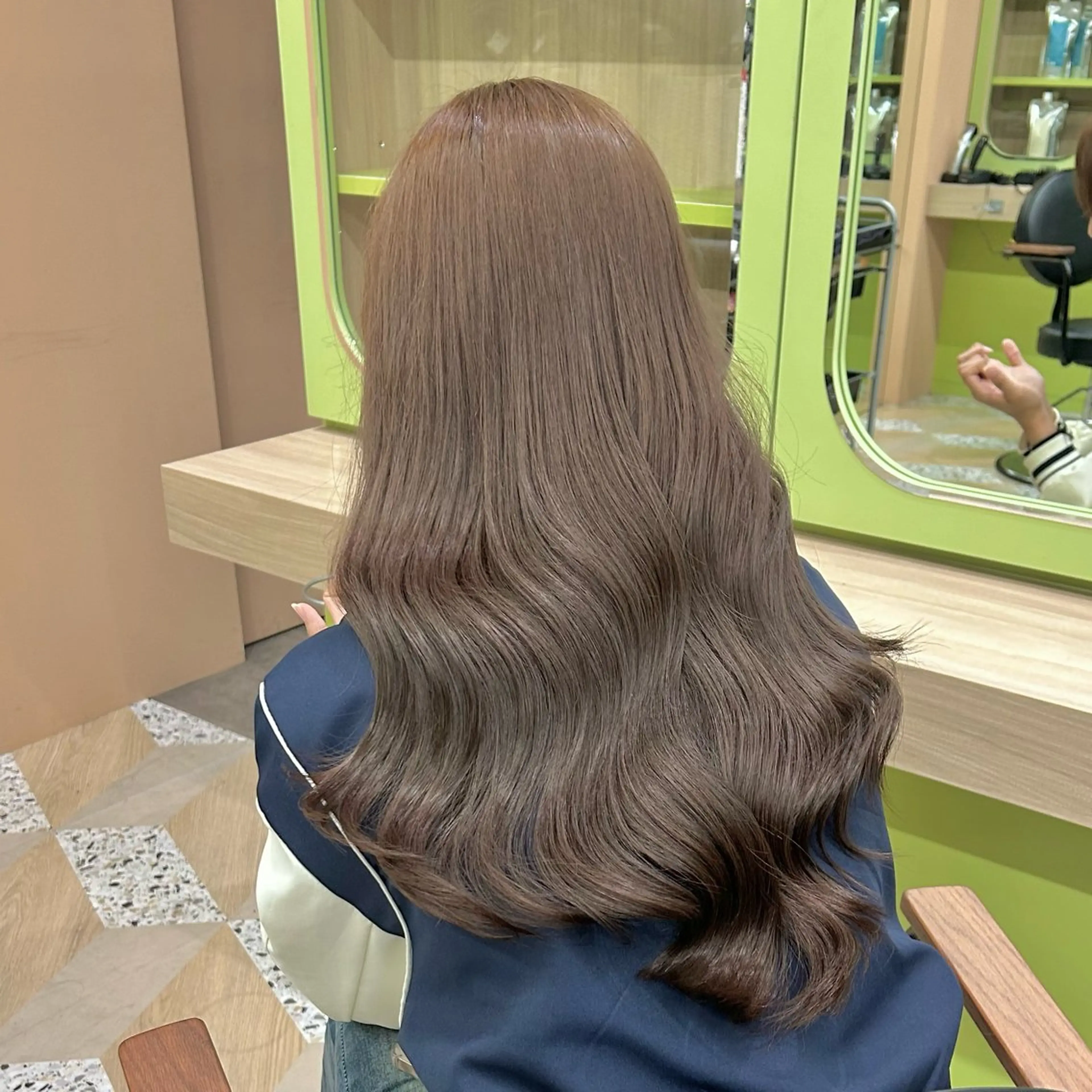 ロング カラー ベージュカラー ブリーチ ブラウンカラー ショコラベージュ 透明感カラー カット ヘアカラー トリートメント ブリーチなしベージュ /ヘアセット/ミユのヘアスタイル