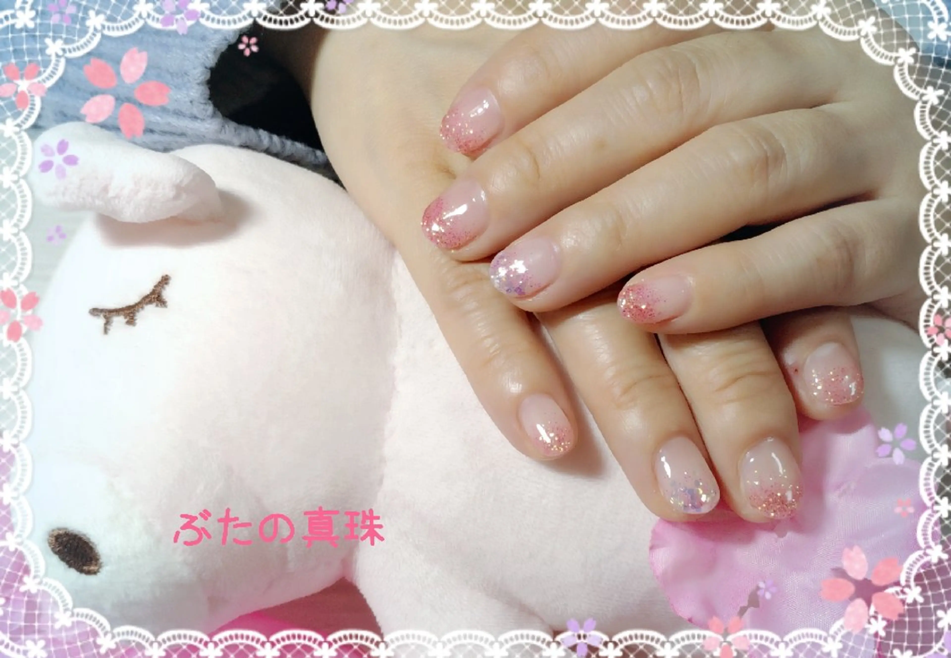 ネイル ブルー グラデーション ラメ(グリッター) ラメグラデーション ピンク ハンドネイル 林 珠里のネイルデザイン