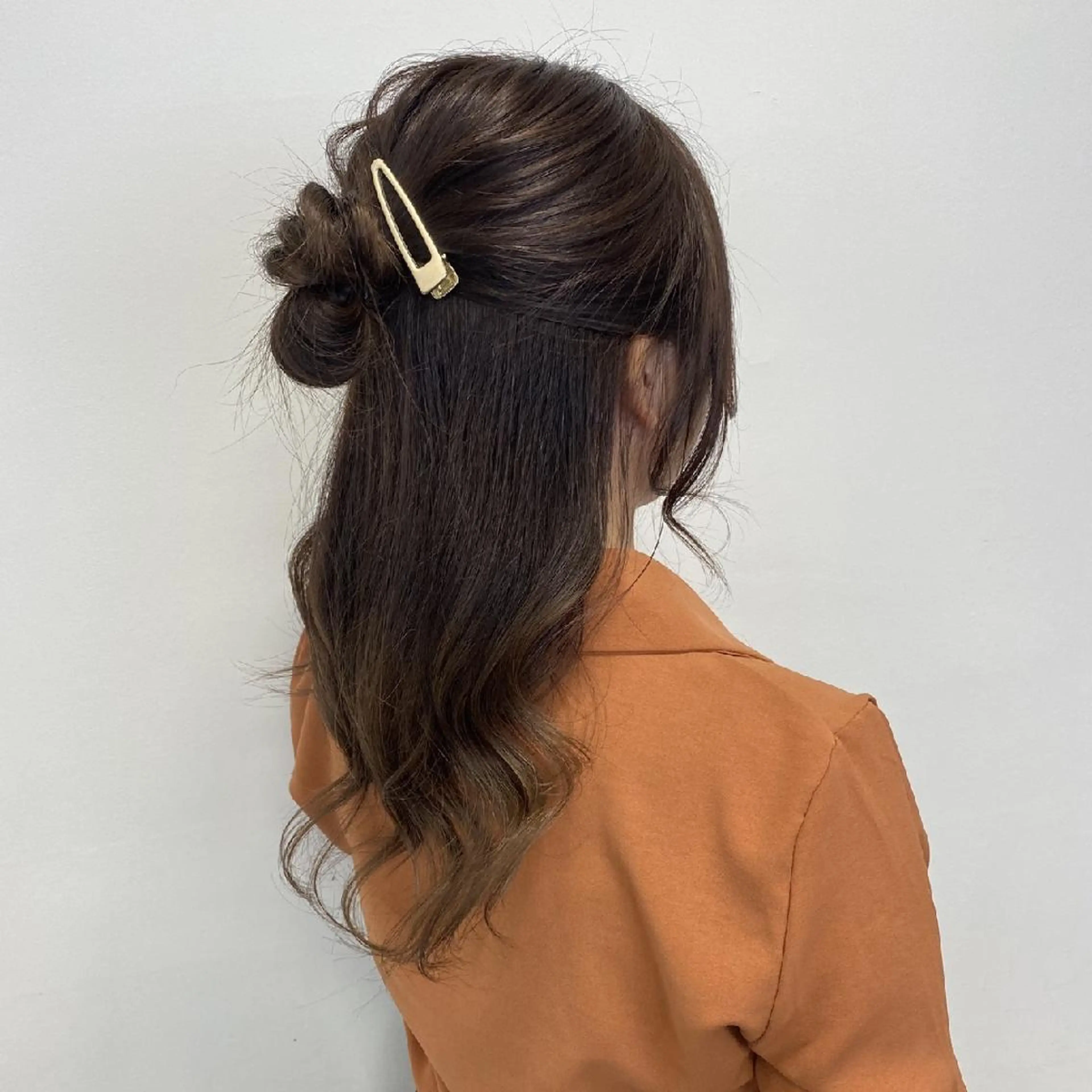 ロング ヘアアレンジ カラー ハーフアップ 韓国風ヘア PRIVATE SALON EYES所属・EYES リアのマツエク・マツパデザイン