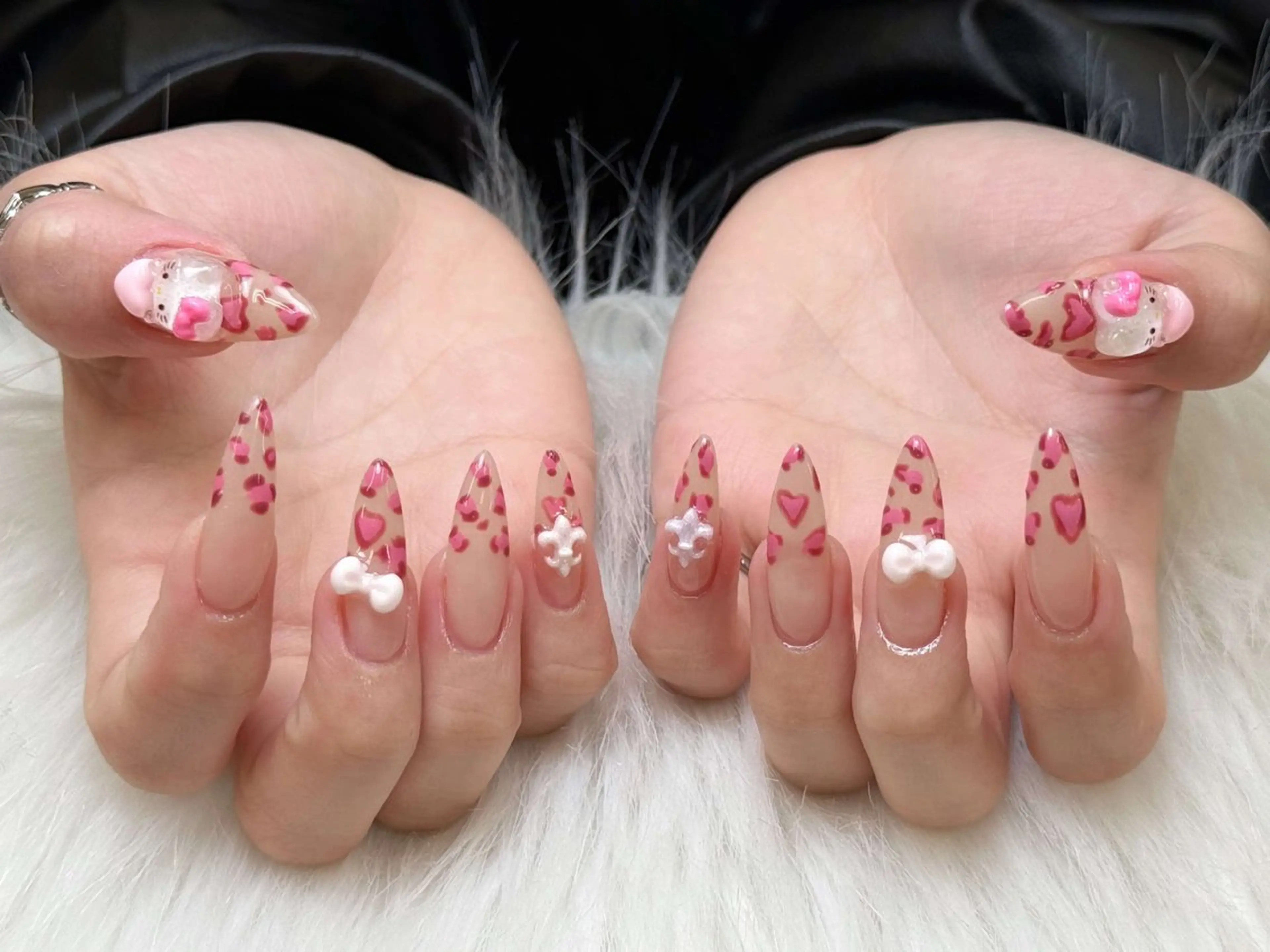 ネイル グラデーション キラキラネイル ワンカラーネイル 冬ネイル Jenn Nail Salonのネイルデザイン