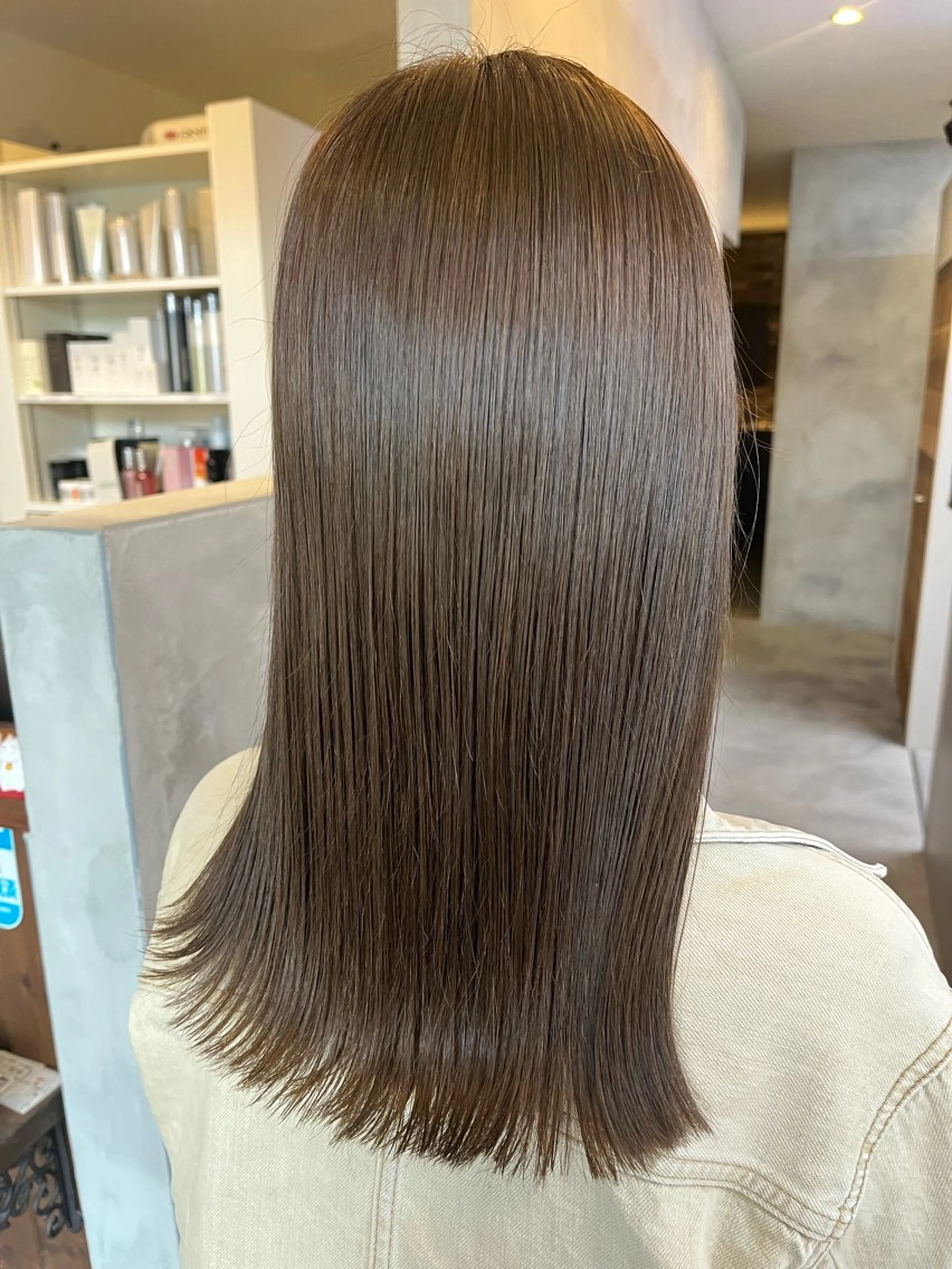 セミロング カラー ベージュカラー イルミナカラー カット ヘアカラー トリートメント Salon de  COCO所属・Yuka /ツヤカラー✨のヘアスタイル