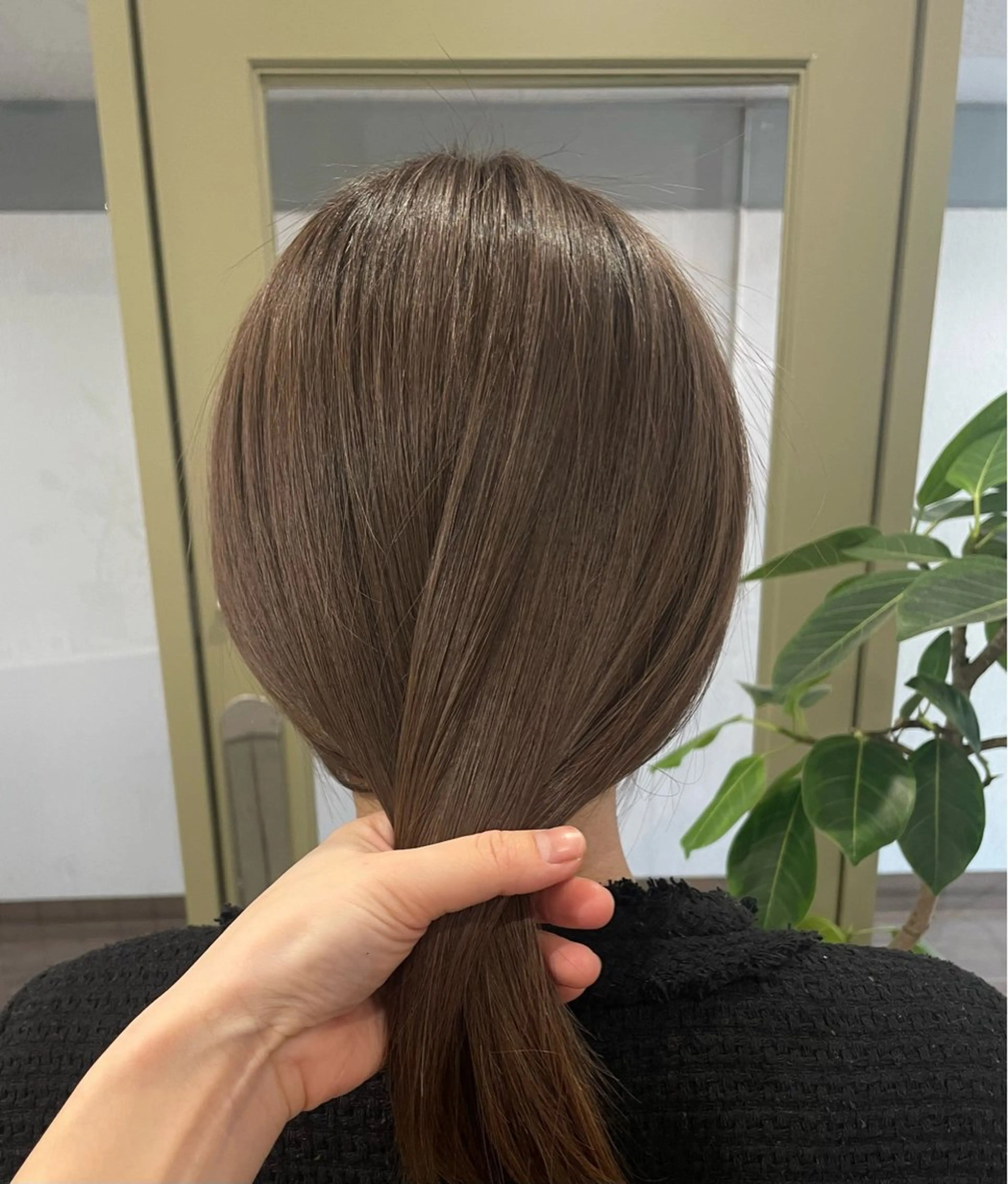 ミディアム カラー カットパーマモデル 山中 遥のヘアスタイル