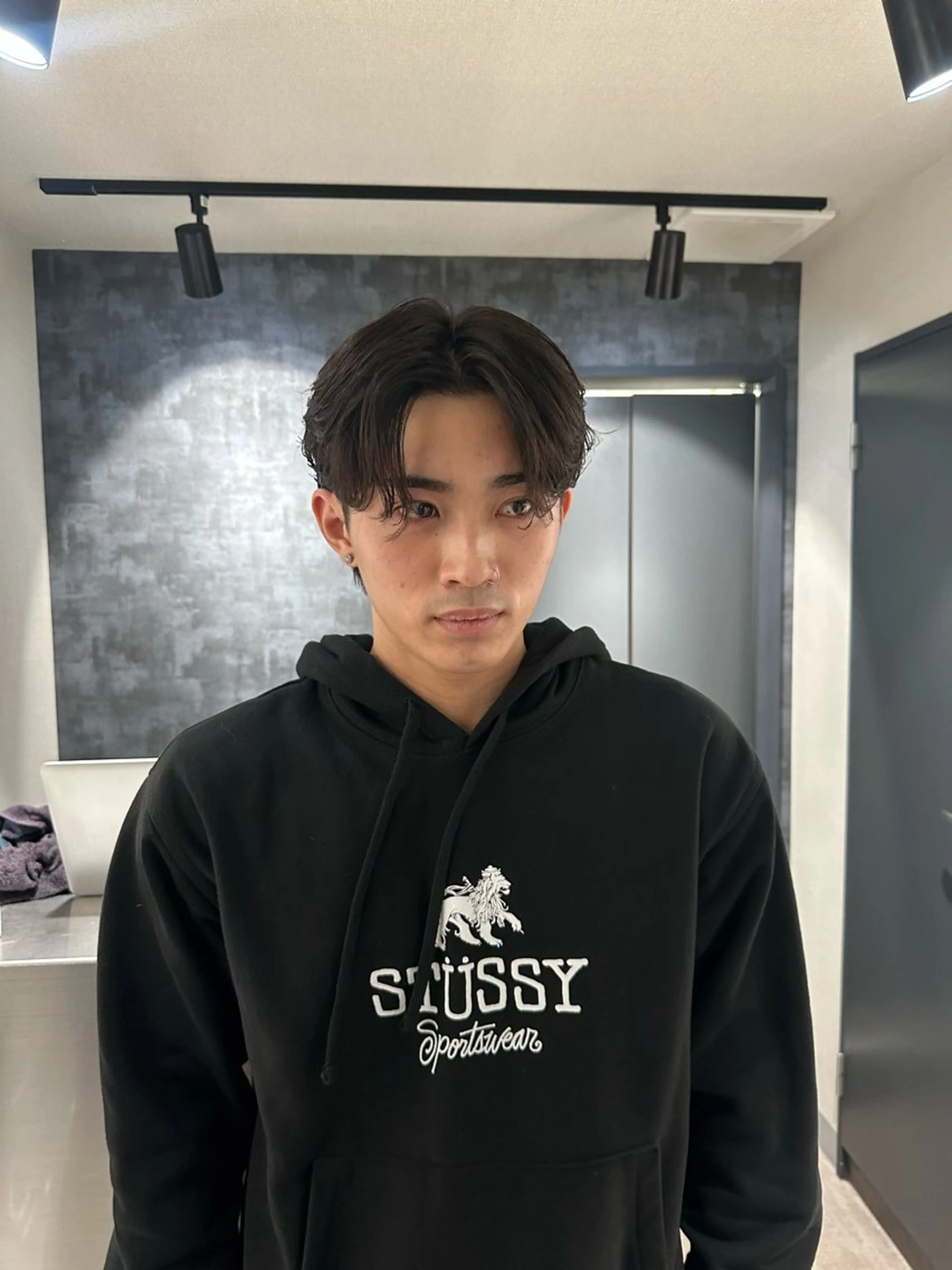 ミディアム パーマ メンズ センターパート SALOWIN 原宿 iori所属・🌟原宿指名No.1 センターパート⭐️のヘアスタイル