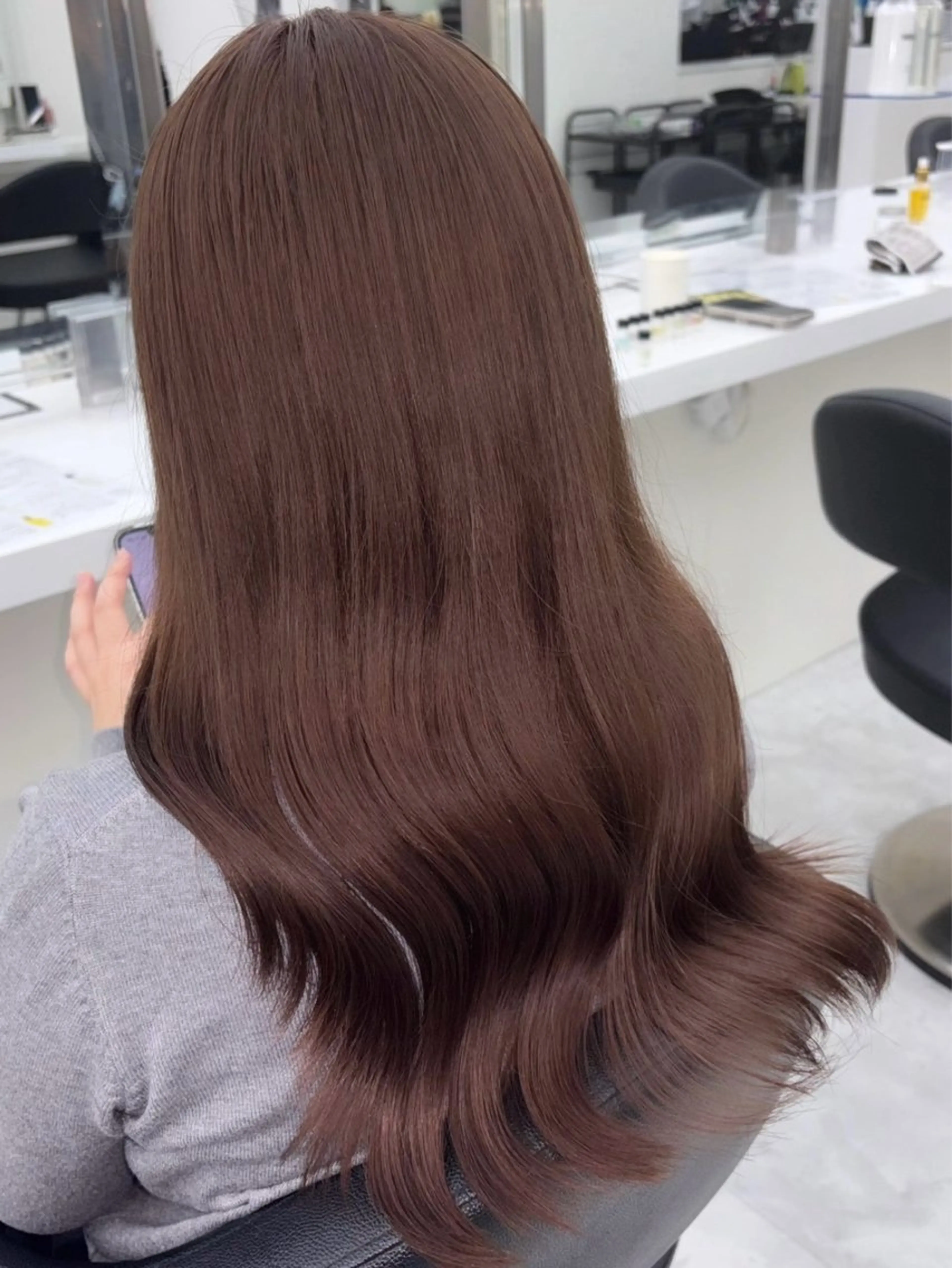 ロング カラー 🖤ハイトーン× レイヤー🖤SARAのヘアスタイル