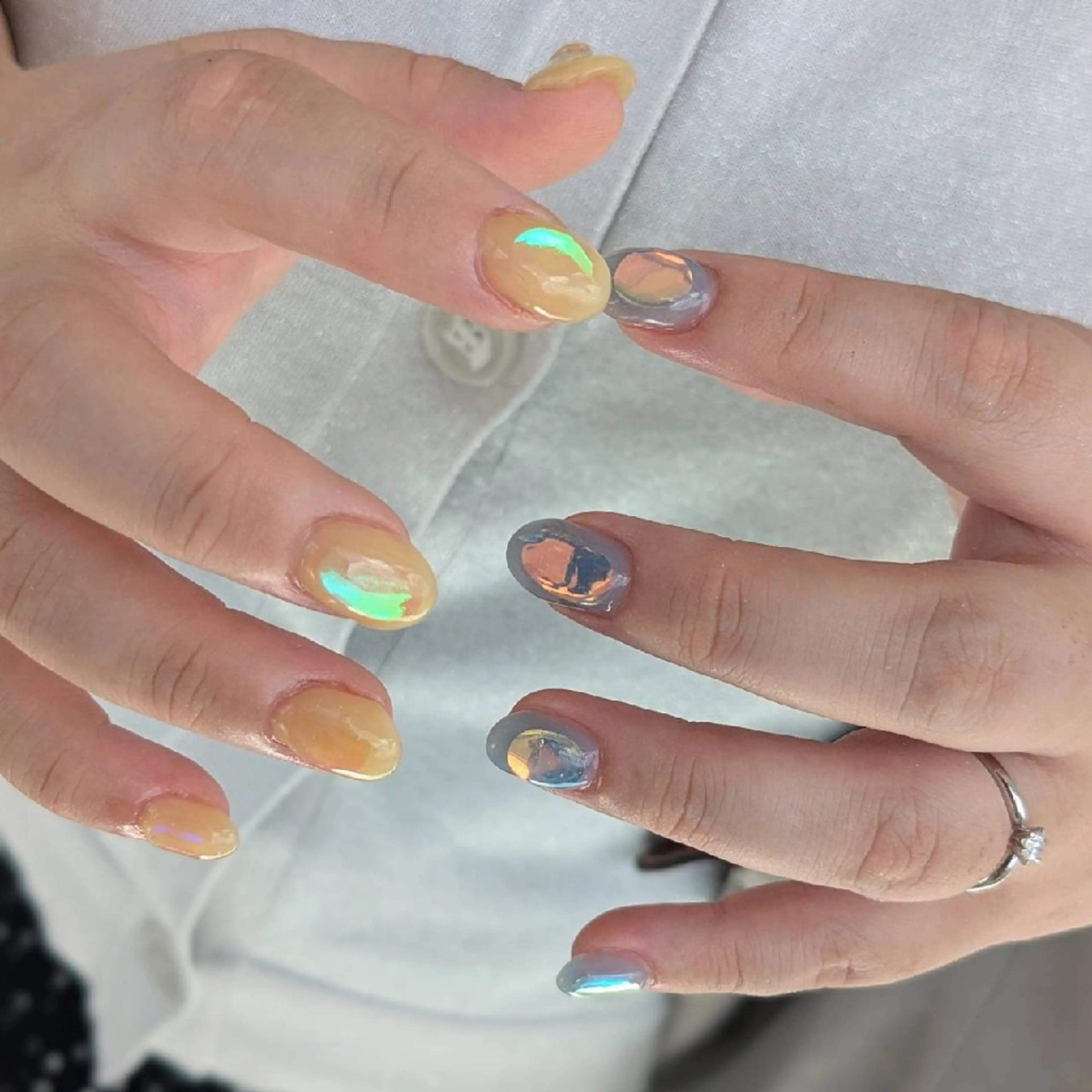 ネイル 氷ネイル・うるうるネイル ハンドネイル ネイルサロンベルティ .keikoのネイルデザイン