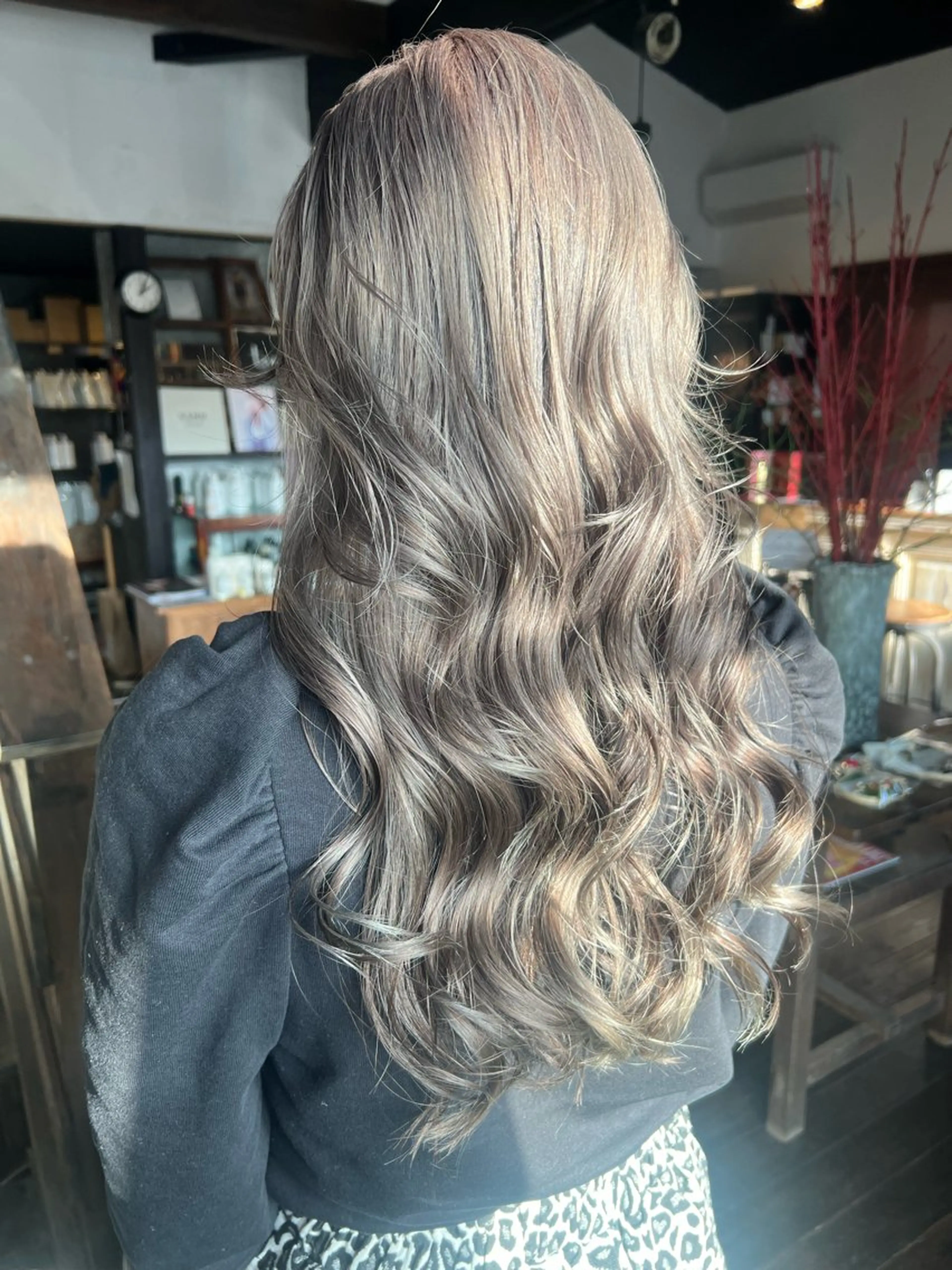 ロング カラー 🩵小野 えりか🩷のヘアスタイル