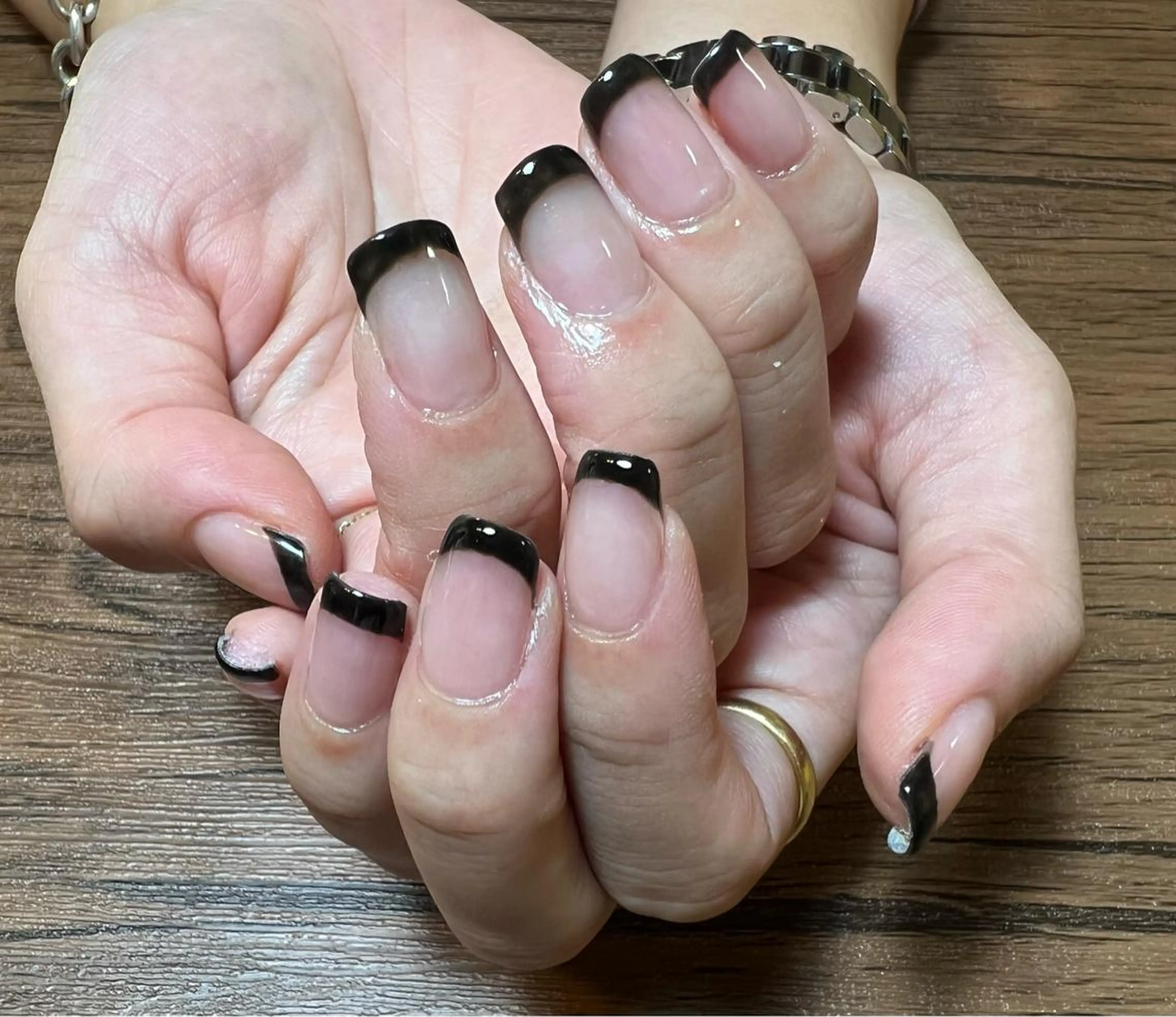 海外セレブに憧れて🇺🇸♥️【フレンチ】クリアベース※ケア付き/色変えOK🎨の写真