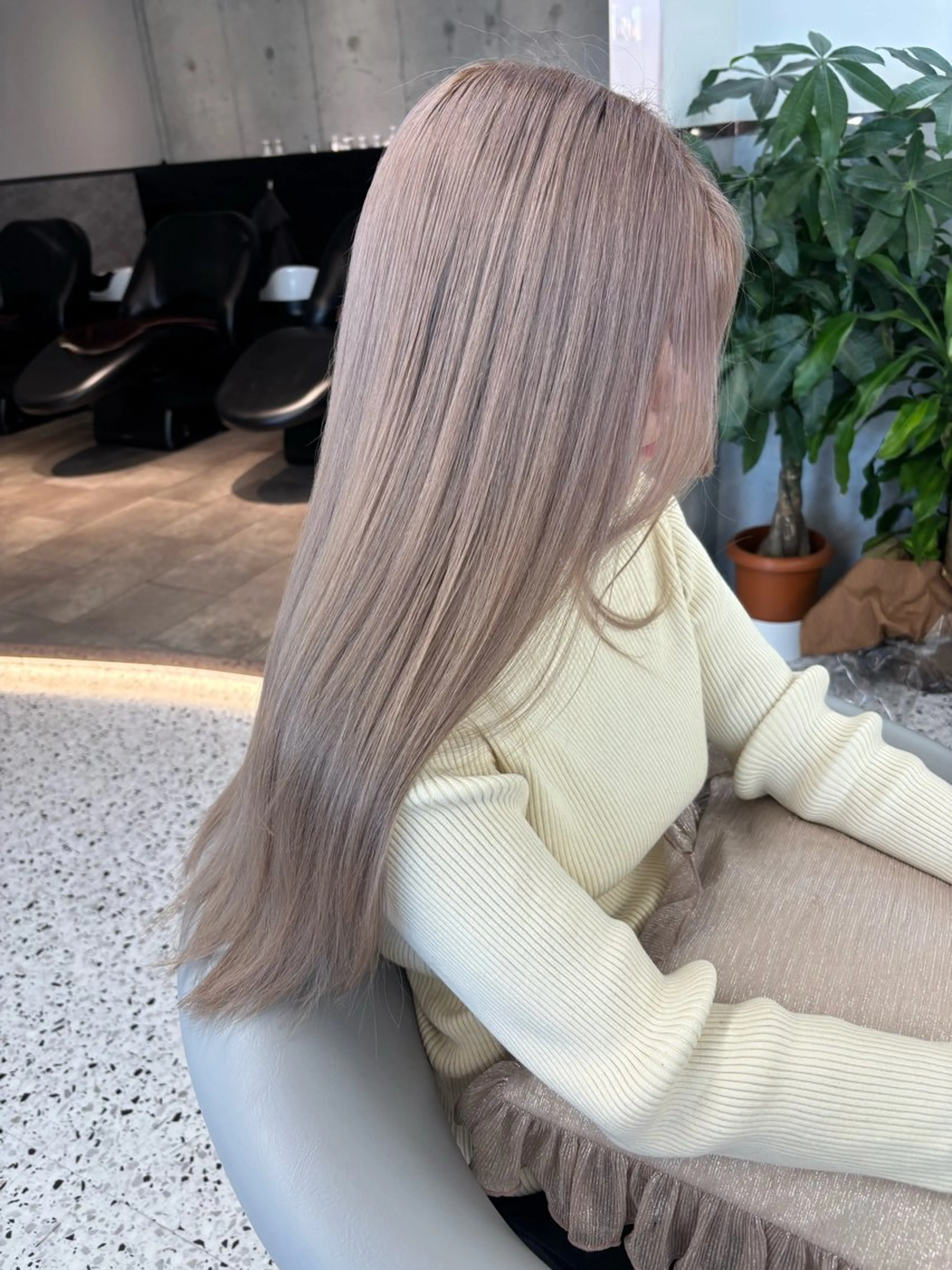 ミディアム カラー ブリーチ ボブ 韓国風ヘア レイヤーカット トリートメント ヘアカラー rina／ベージュ ワンホン/韓国ヘアのヘアスタイル