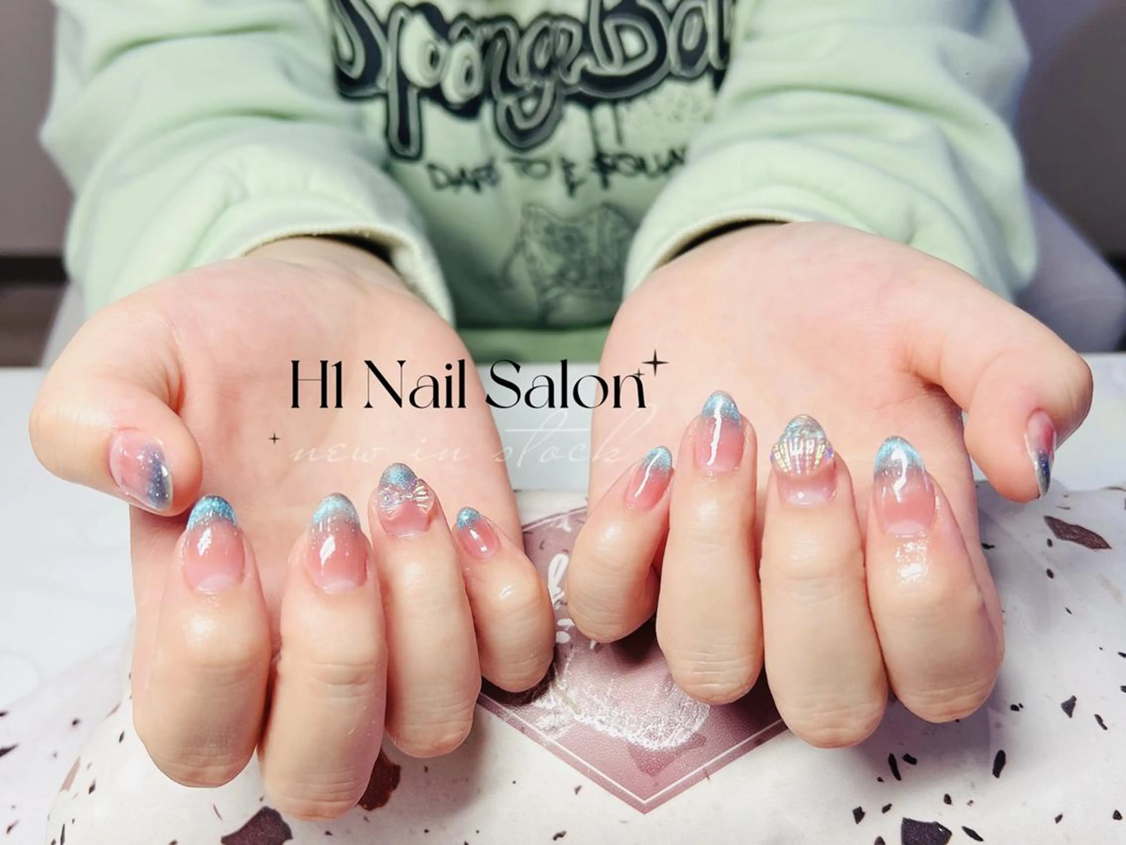ミディアム ハンドネイル ハンドケア H1 ネイル サロンのネイルデザイン