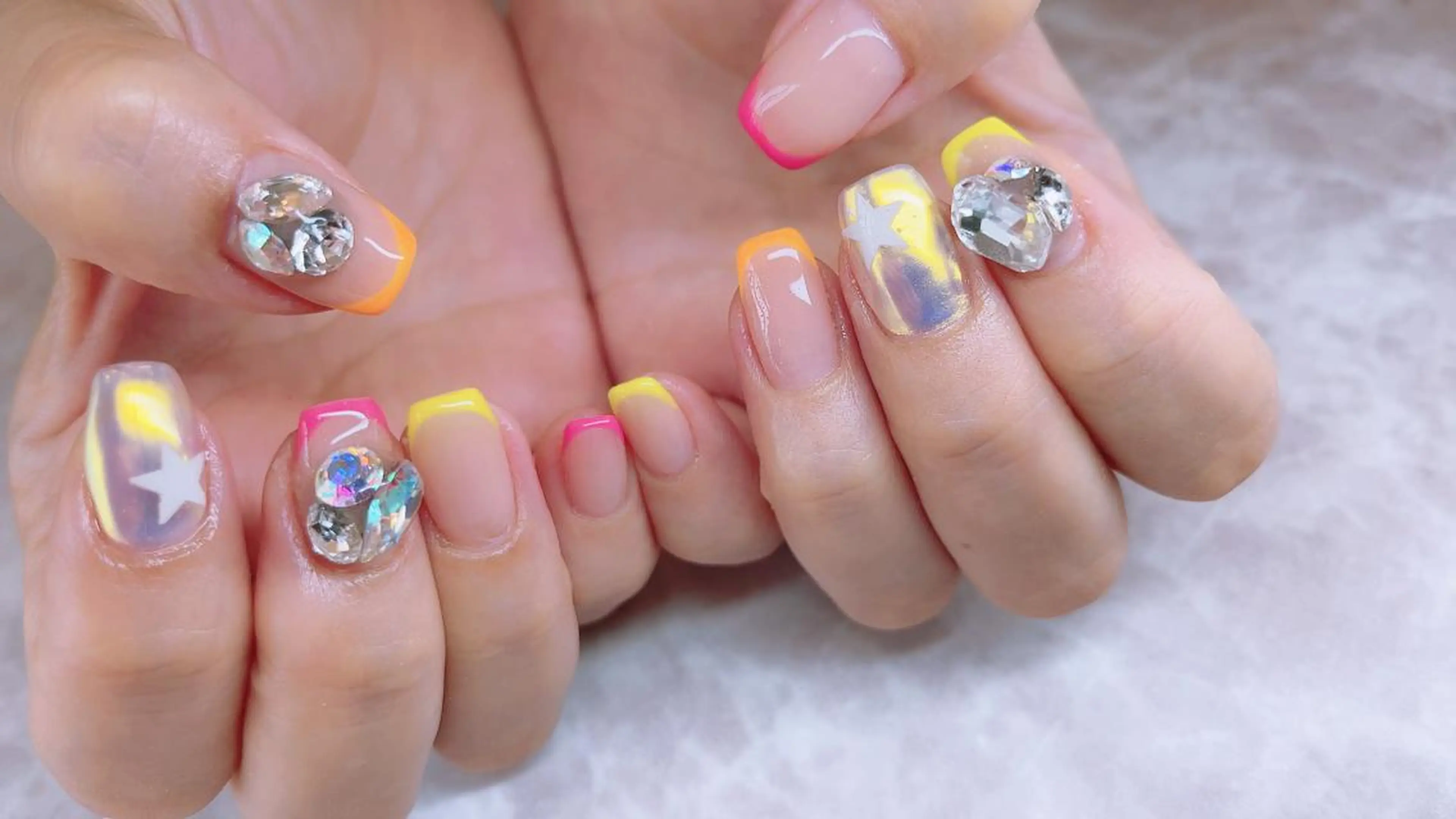 ネイル noix nail &eyeのネイルデザイン
