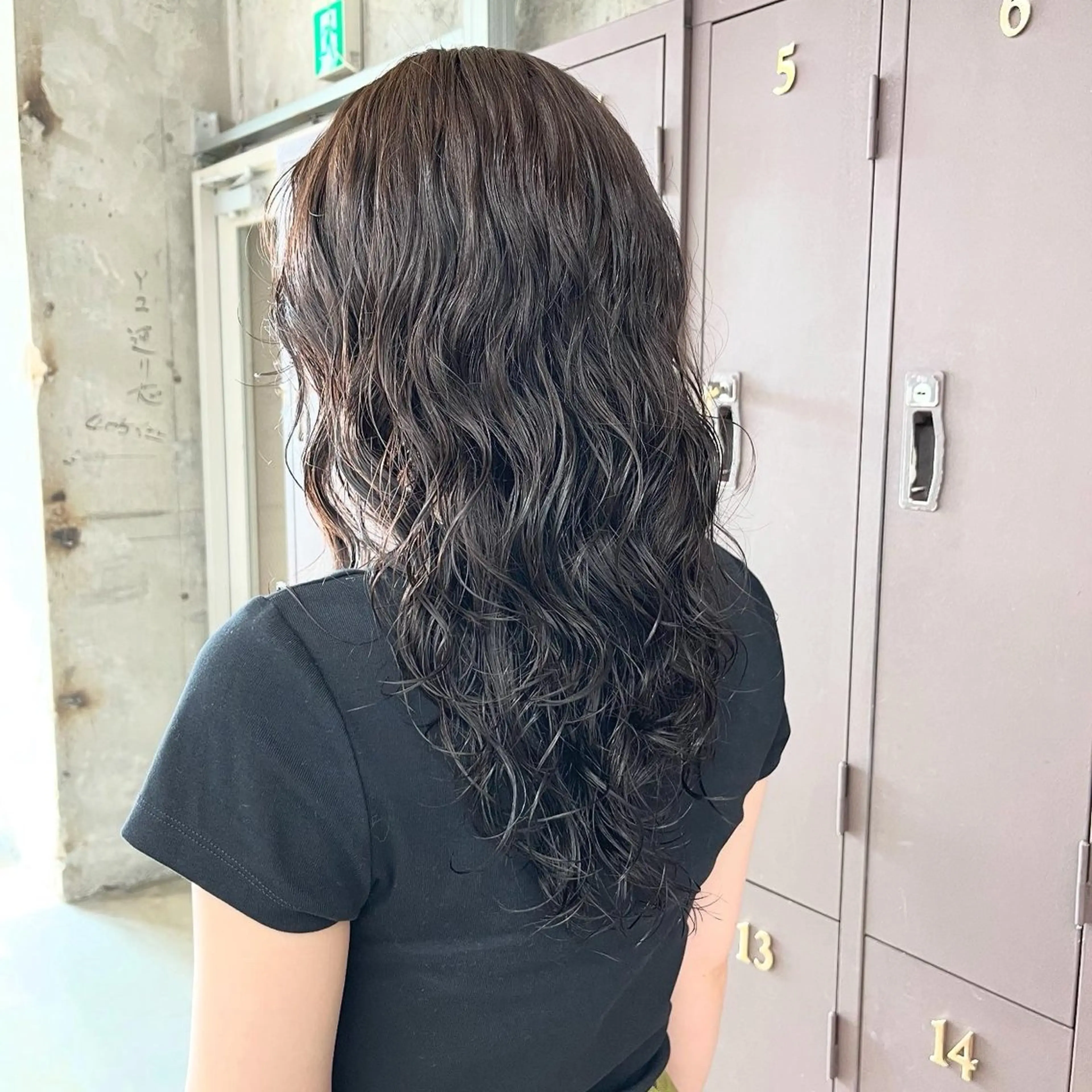 セミロング カラー パーマ セミロングパーマ レイヤーカット カット ヘアカラー パーマ 小木曽智美 /ボブ/ショートのヘアスタイル