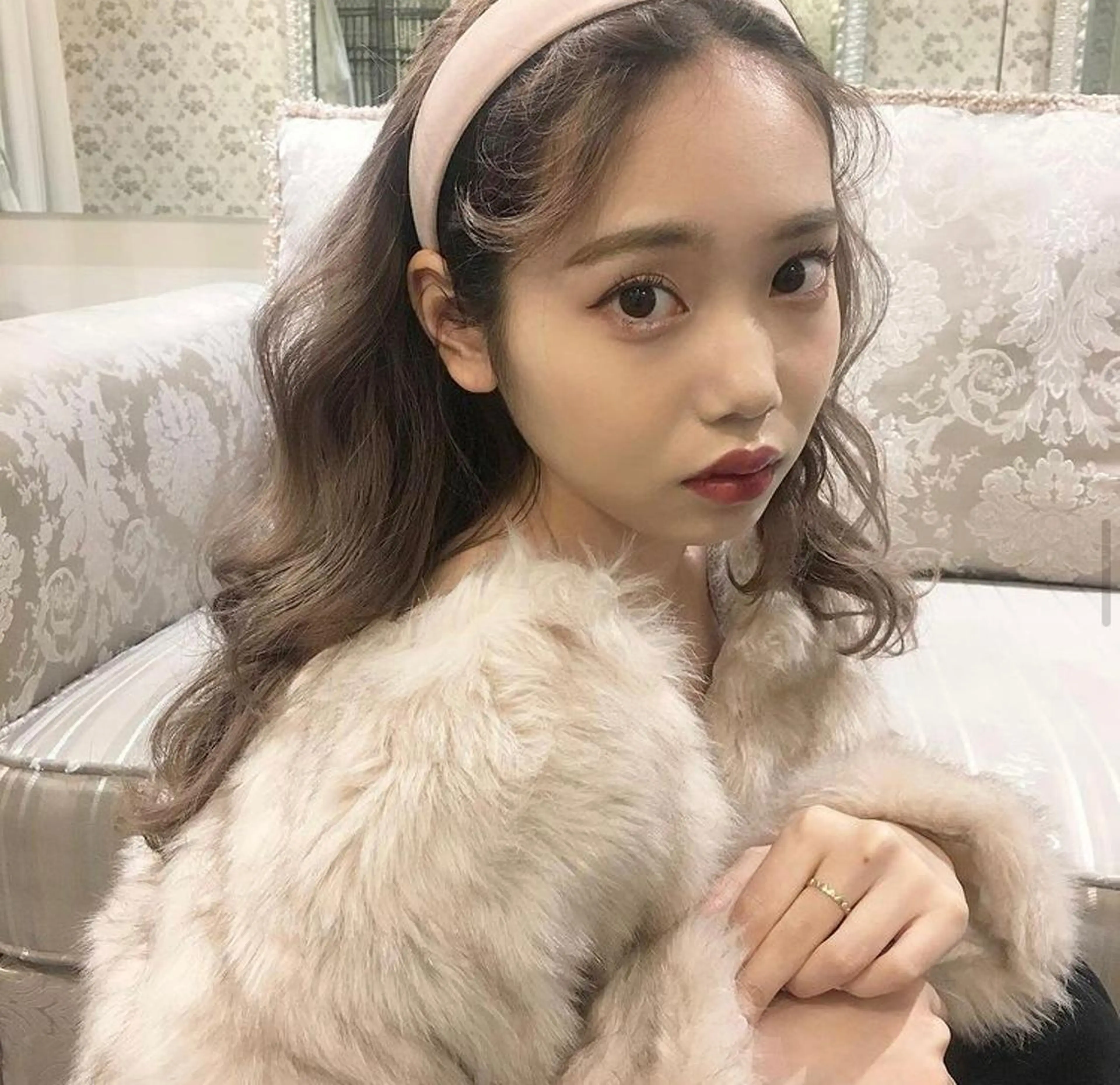 セミロング カラー ベージュカラー mizu kiのヘアスタイル