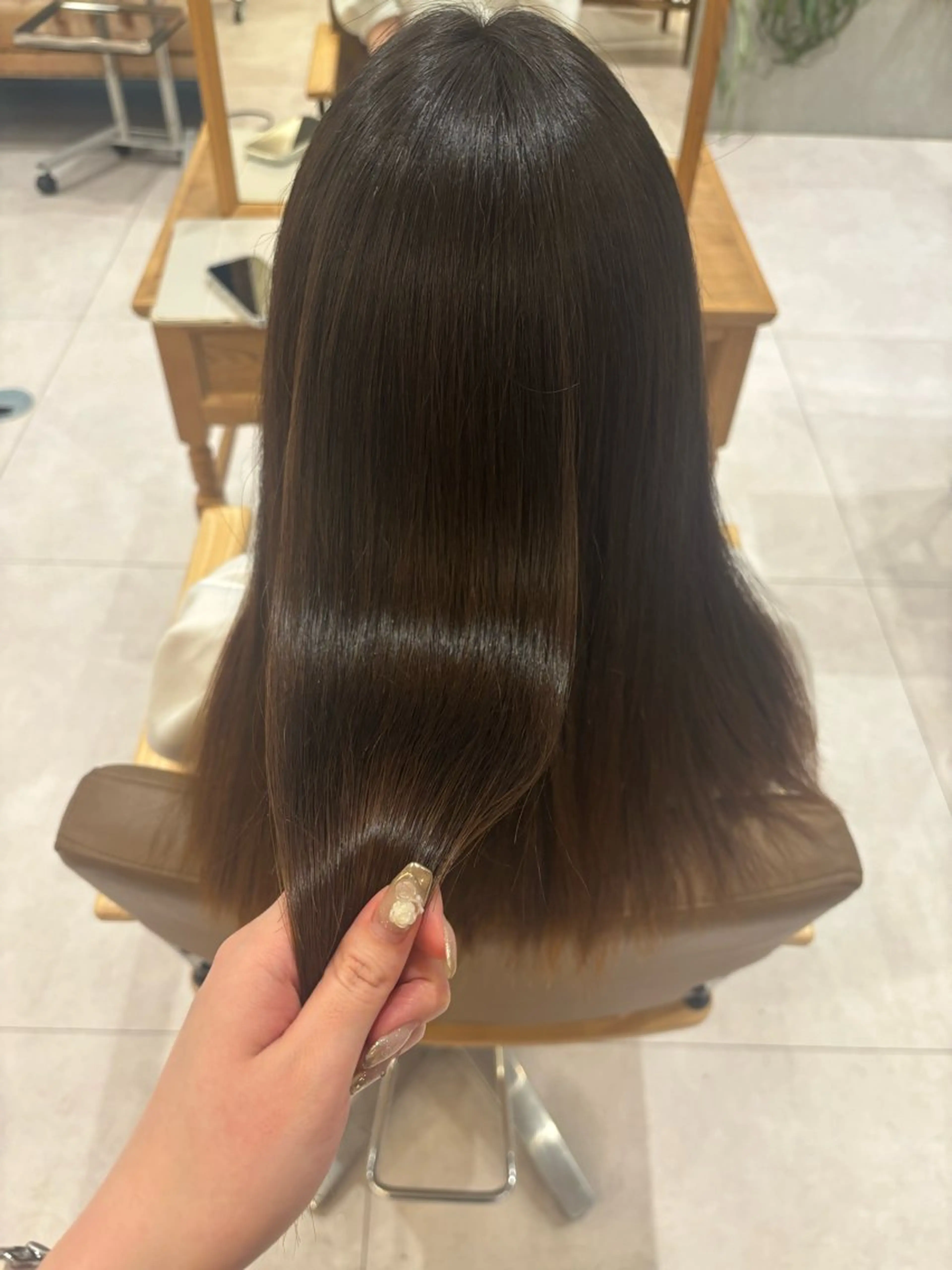 セミロング Sena 🩶 cloe 新宿のヘアスタイル