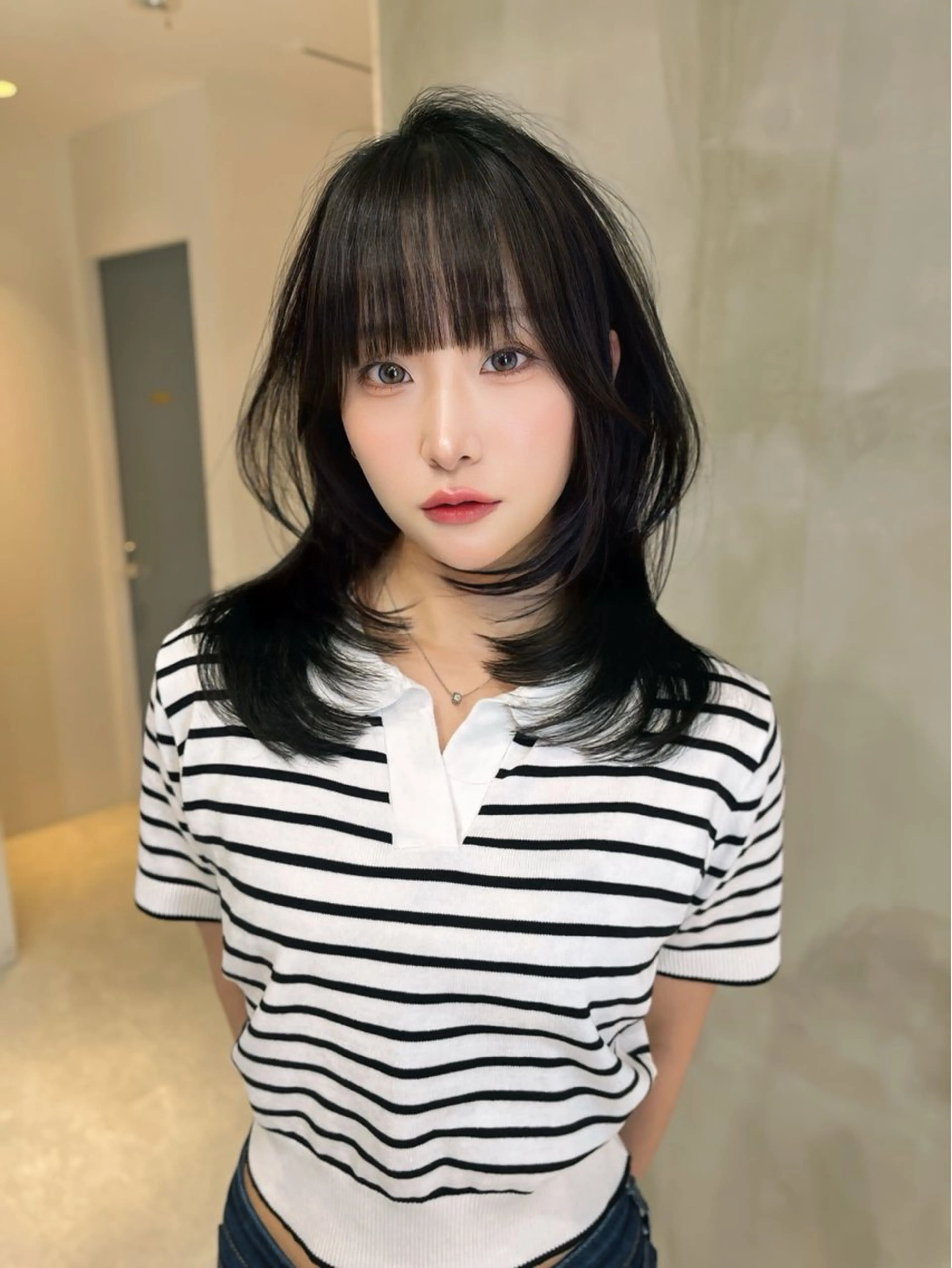 ミディアム カット ヘアカラー トリートメント 海野翔吾🇨🇳 ワンホンレイヤーのヘアスタイル