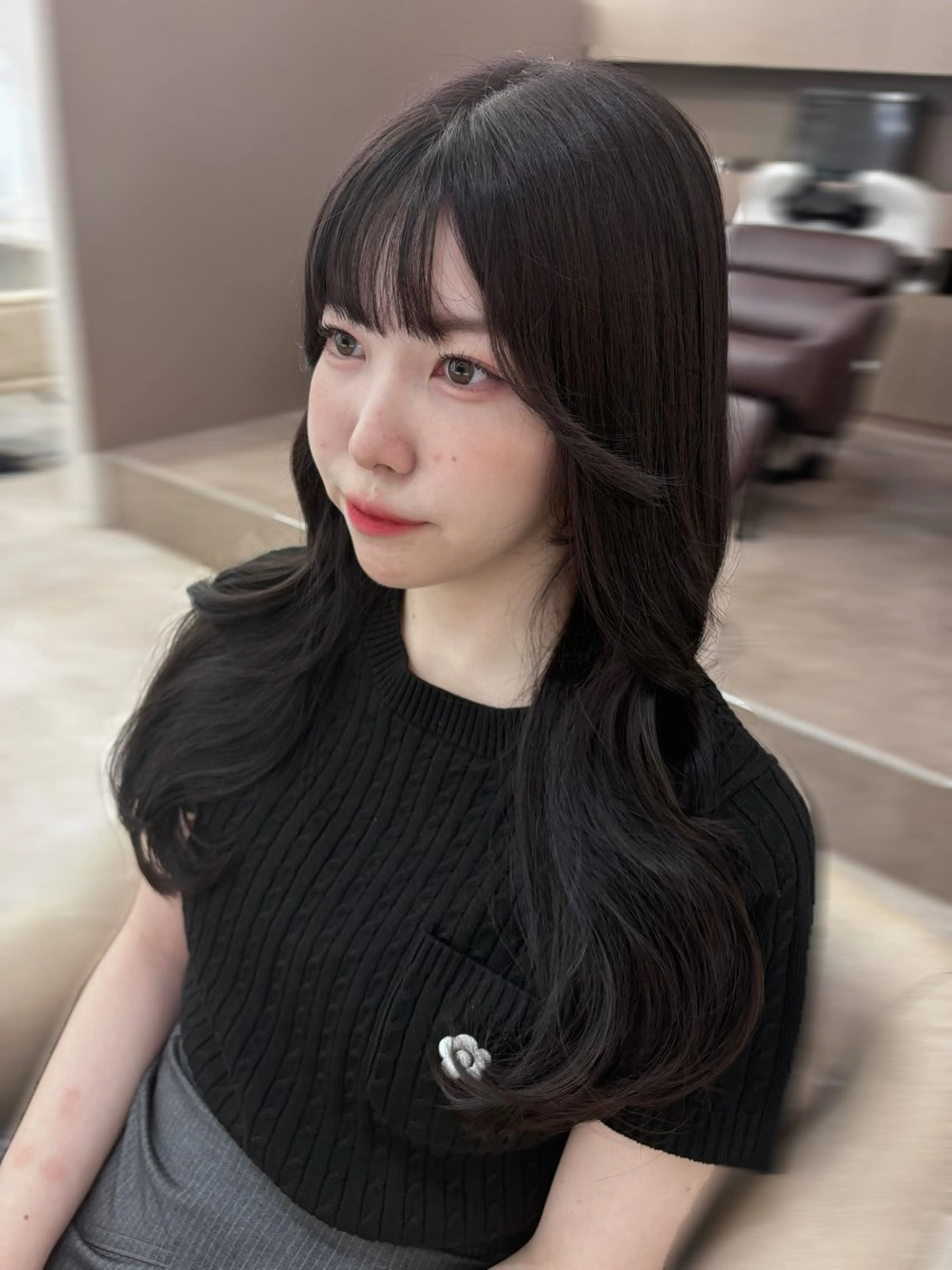 ロング カラー グレージュ ラベンダーカラー ラベンダーグレージュ ラベンダーグレー くびれヘア カット ヘアカラー トリートメント 盛れる顔まわりカット 🩰💕SHIONのヘアスタイル