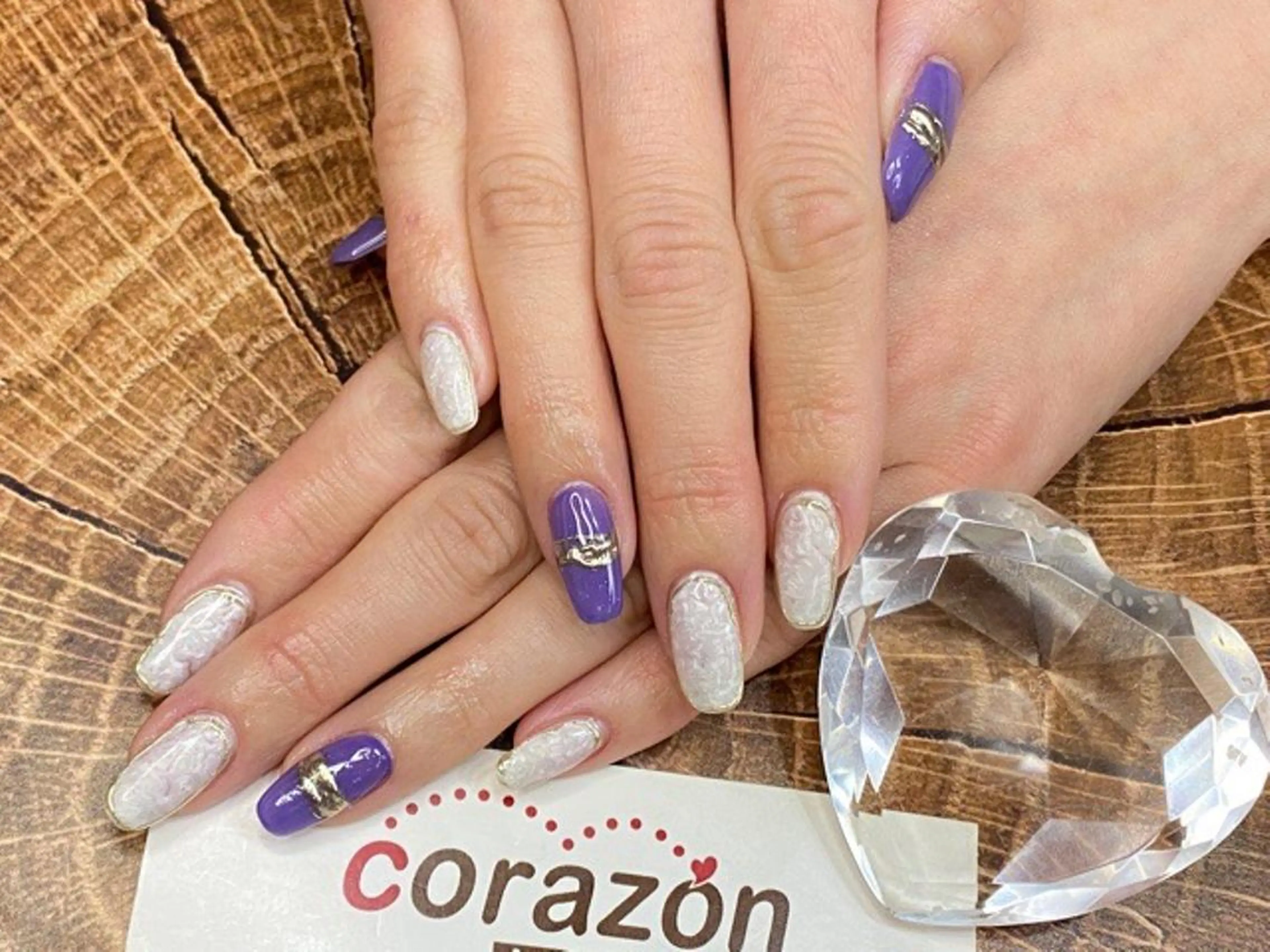 ネイル ミラーネイル パープル ホワイト corazon所属・ネイリスト aicoのネイルデザイン