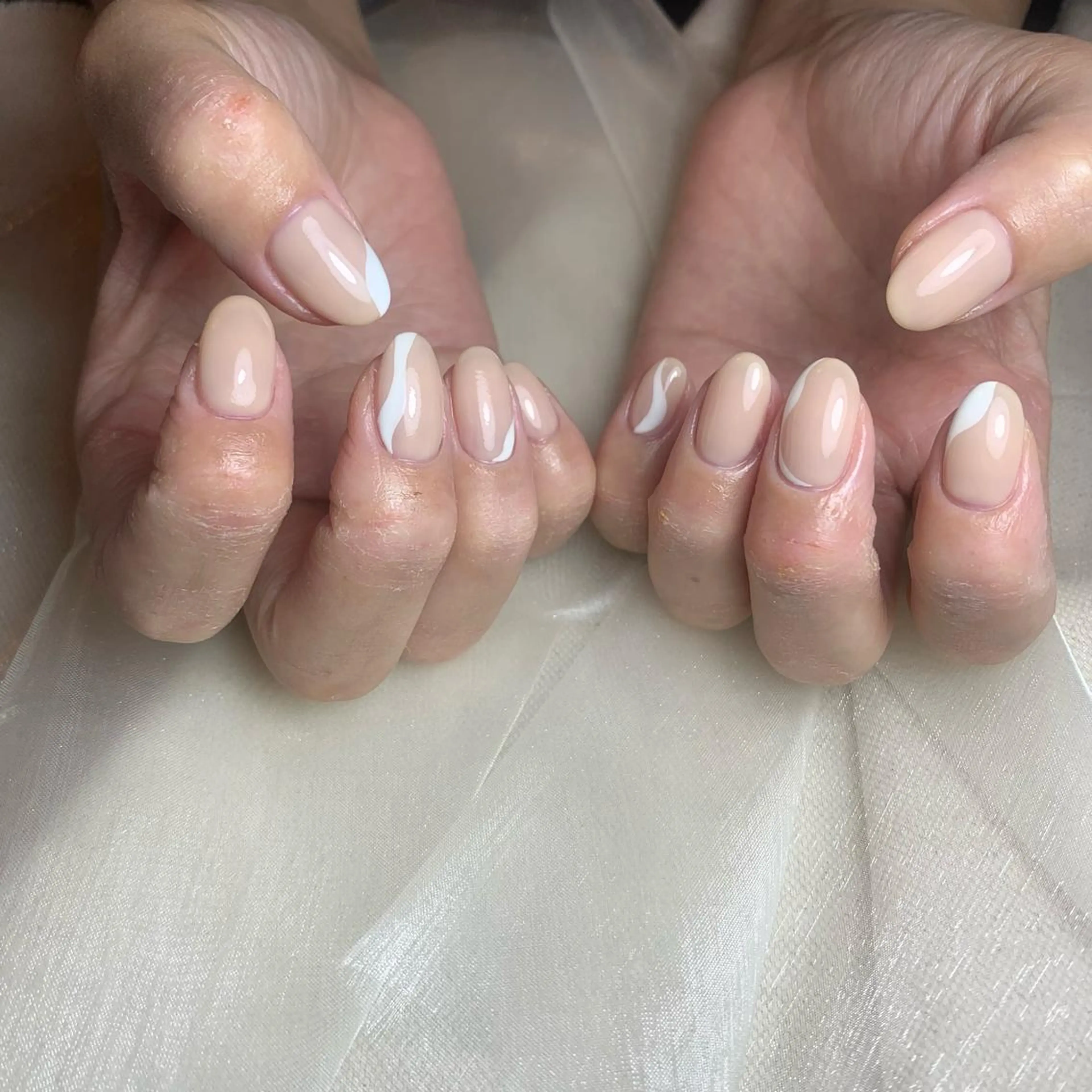 ネイル repos~ルポ~所属・里見 麗のネイルデザイン