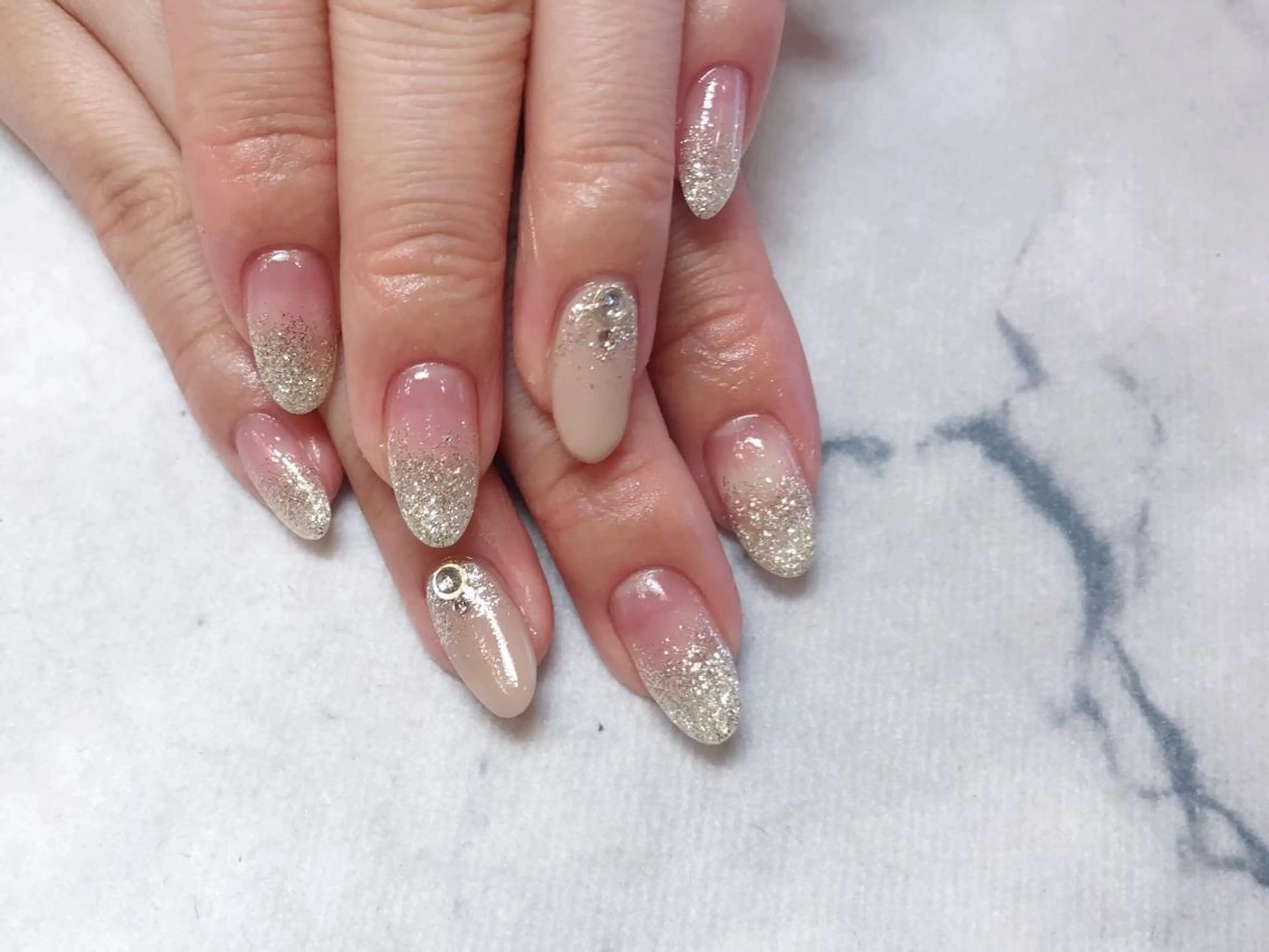 ネイル ネイルリボン 伊藤のネイルデザイン