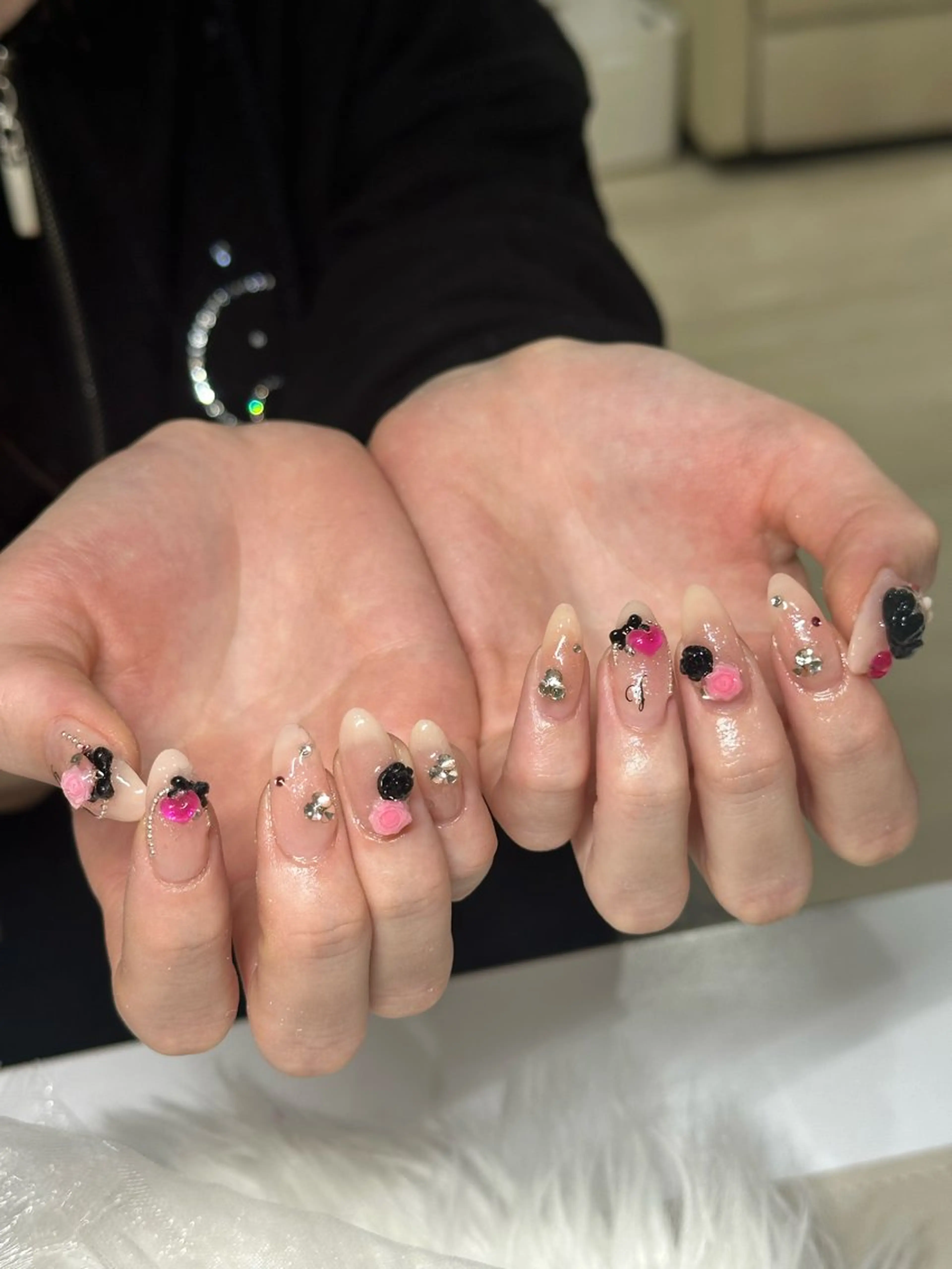 ネイル ハンドネイル 韓国𝐧𝐚𝐢𝐥 🇰🇷🤍コガヤマのネイルデザイン