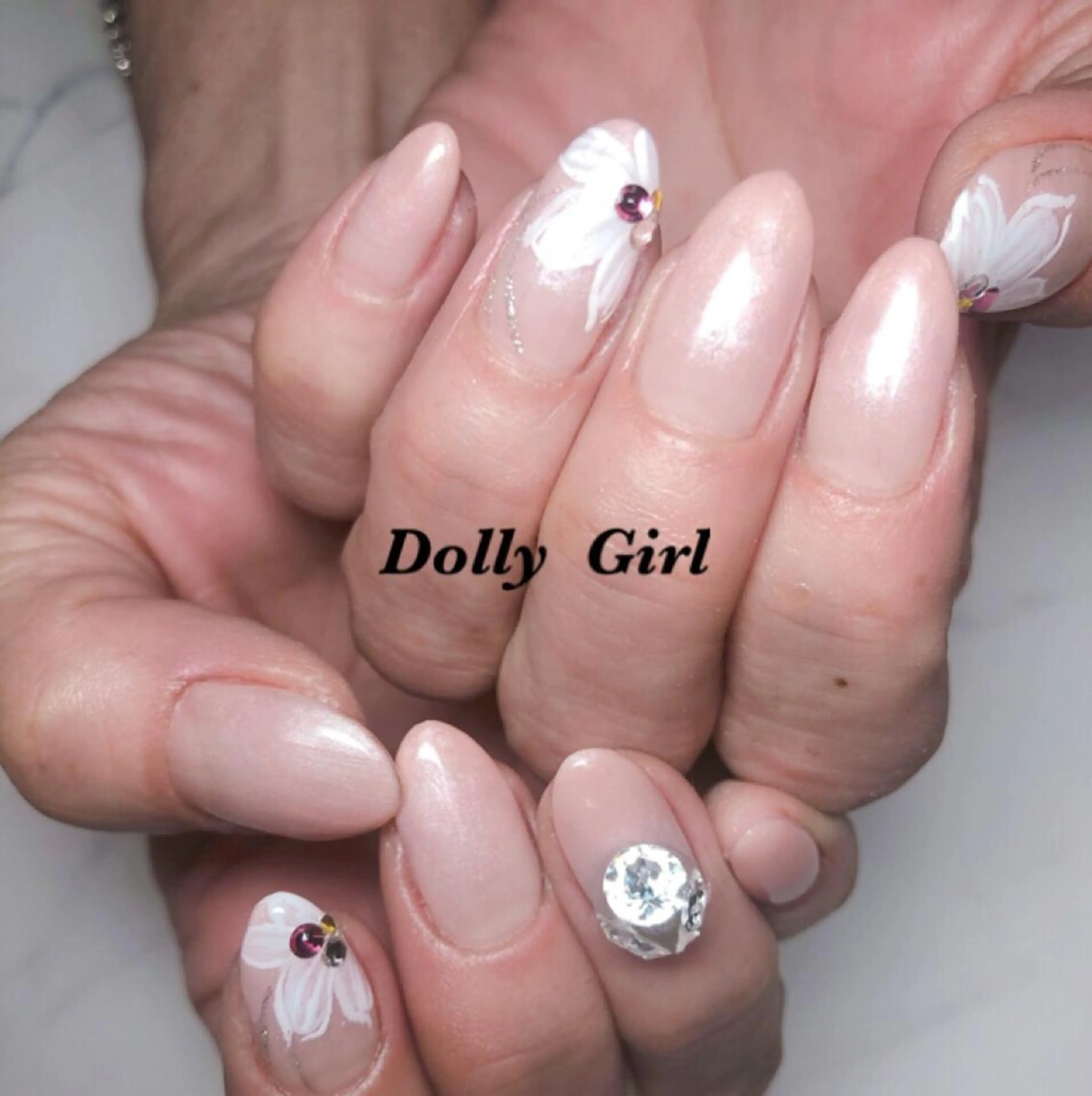 ネイル 個室ネイルサロンDolly Girl〜ドーリーガール〜所属・DollyGirl KYOKOのネイルデザイン