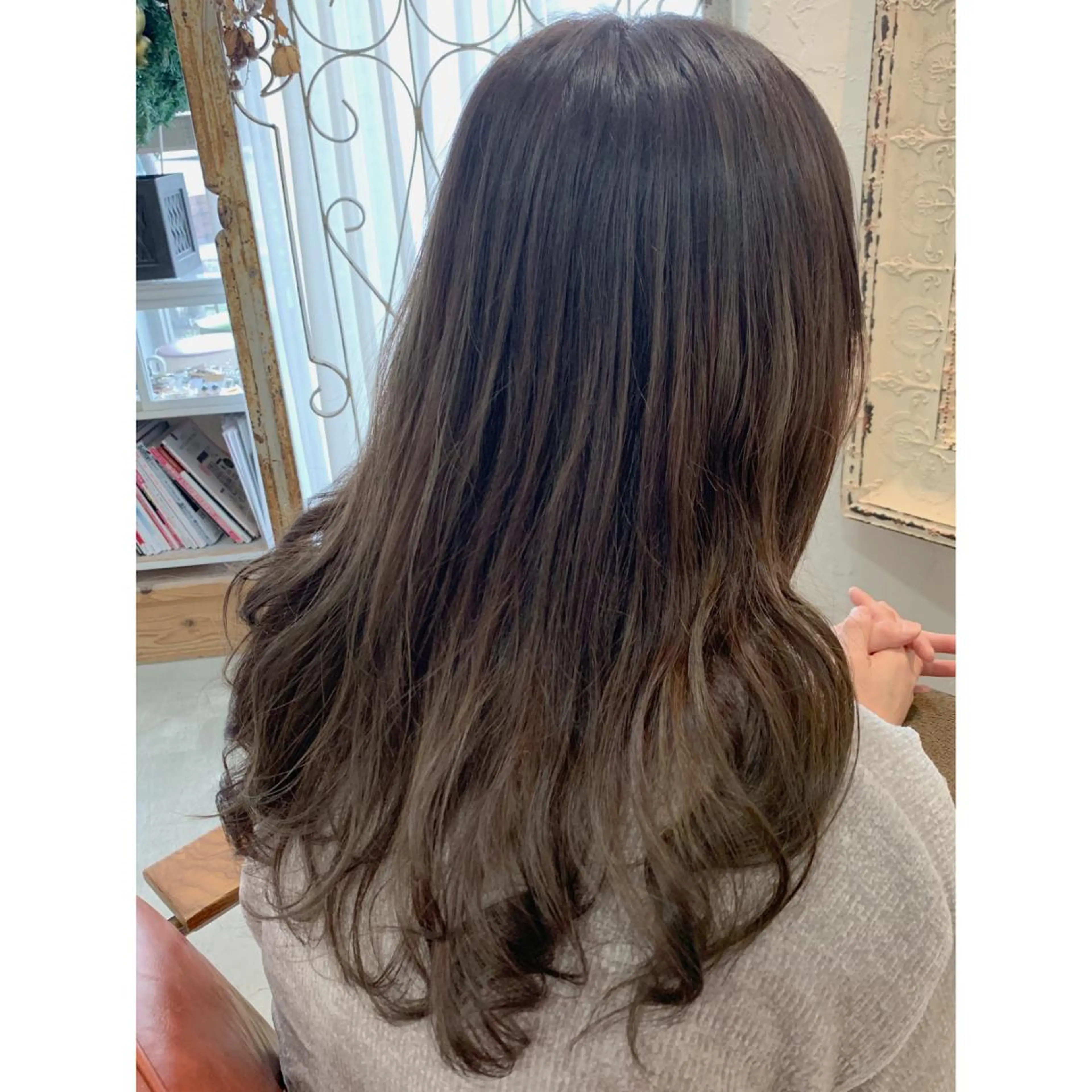 ロング カラー カット ヘアカラー fio マナミのヘアスタイル