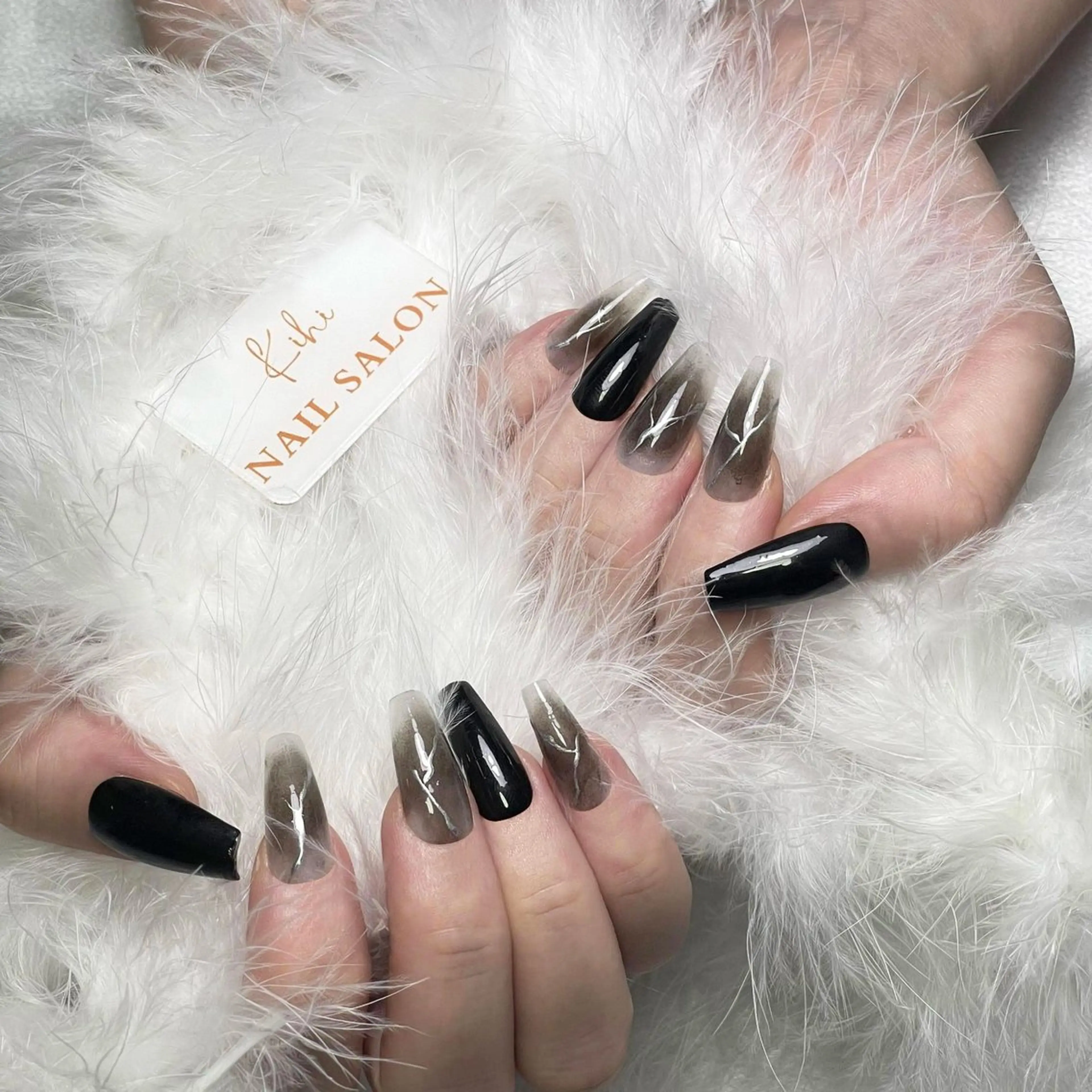 ネイル アートネイル フレンチネイル ジェルネイル グラデーション 韓国ネイル ハンドネイル 💕鈴木ユリ パラジェル/オフ無料のネイルデザイン