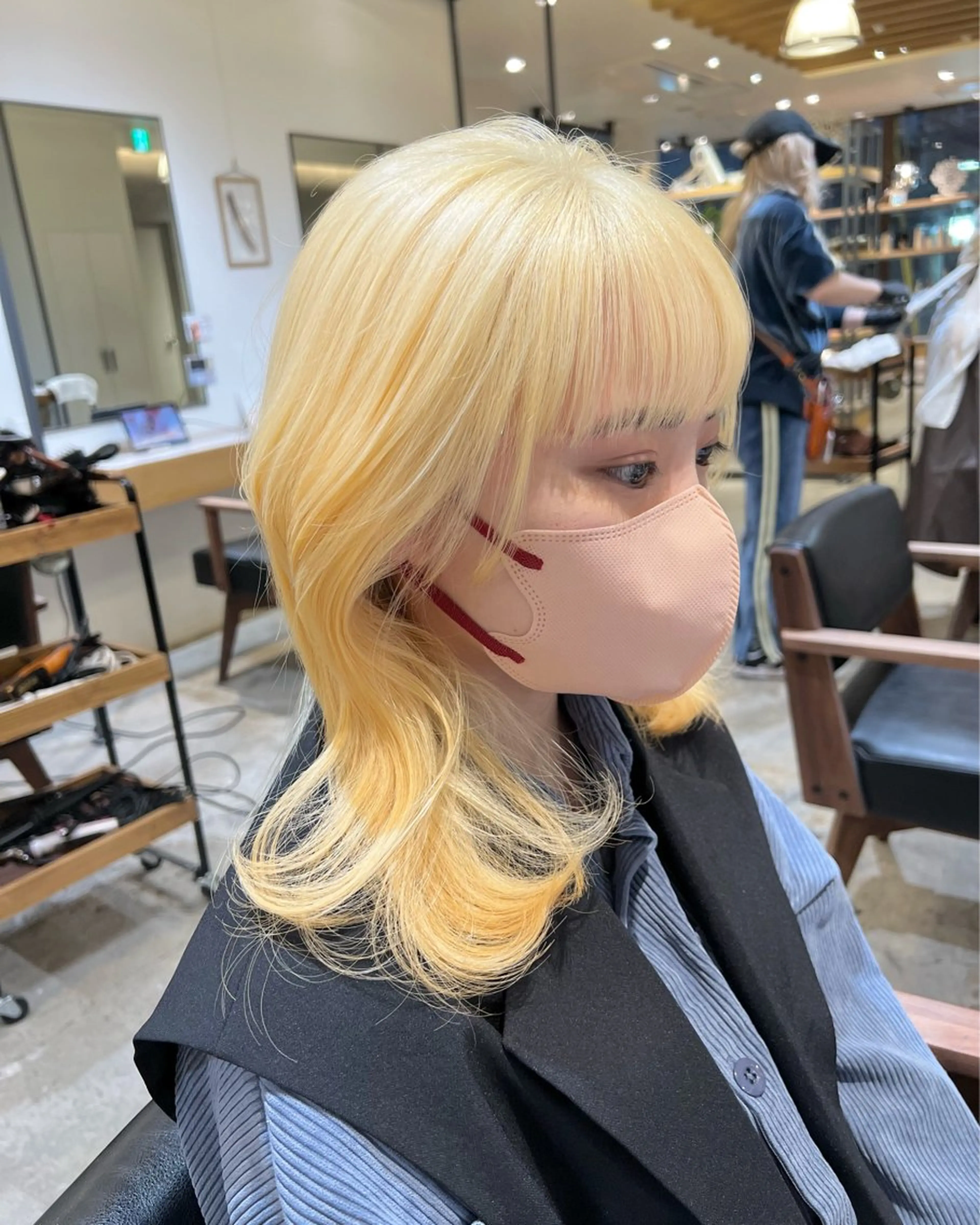 セミロング ヘアカラー Kana 🍋 ハイトーン【高円寺】のヘアスタイル