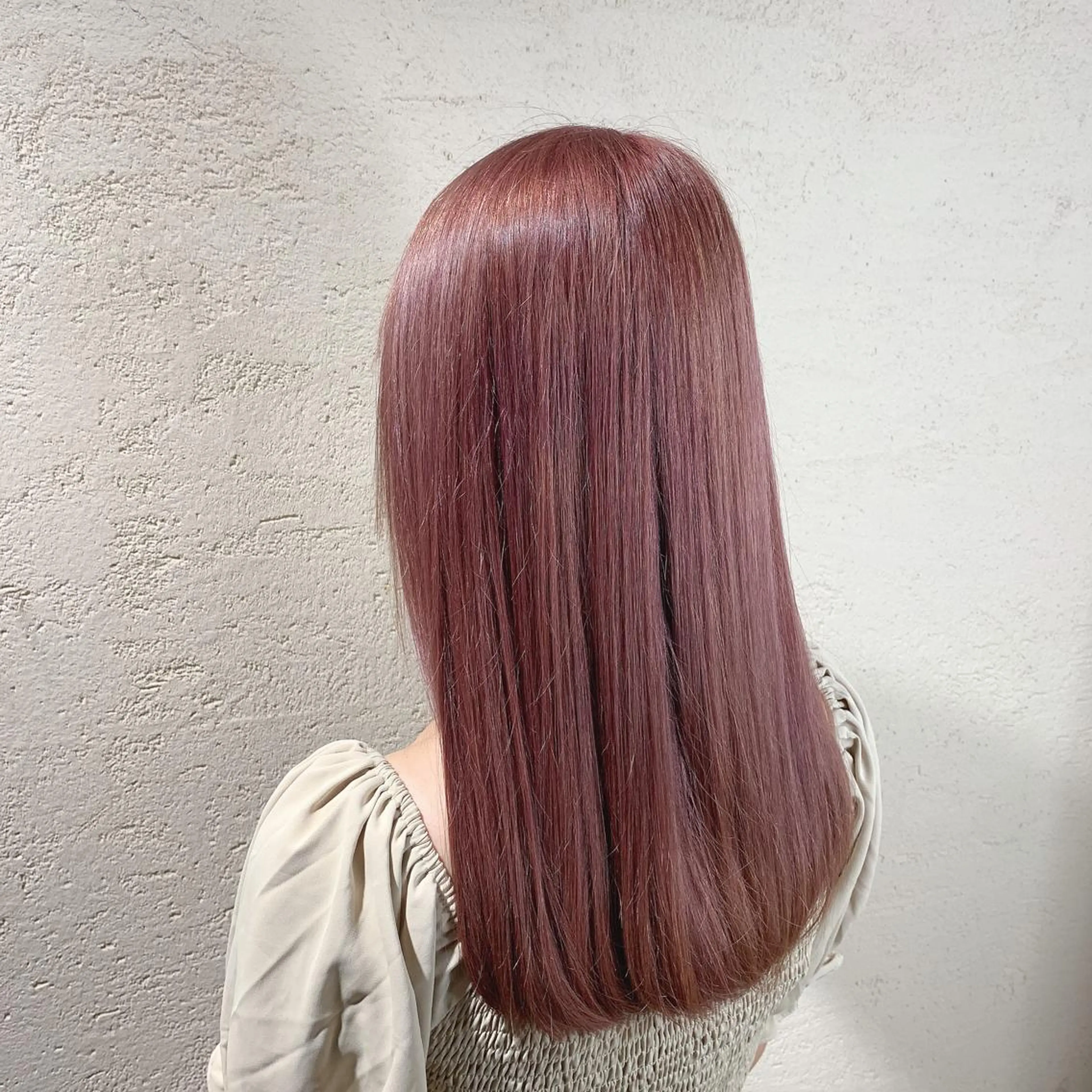 セミロング 新宿メンズパーマ メンズバレイヤージュのヘアスタイル