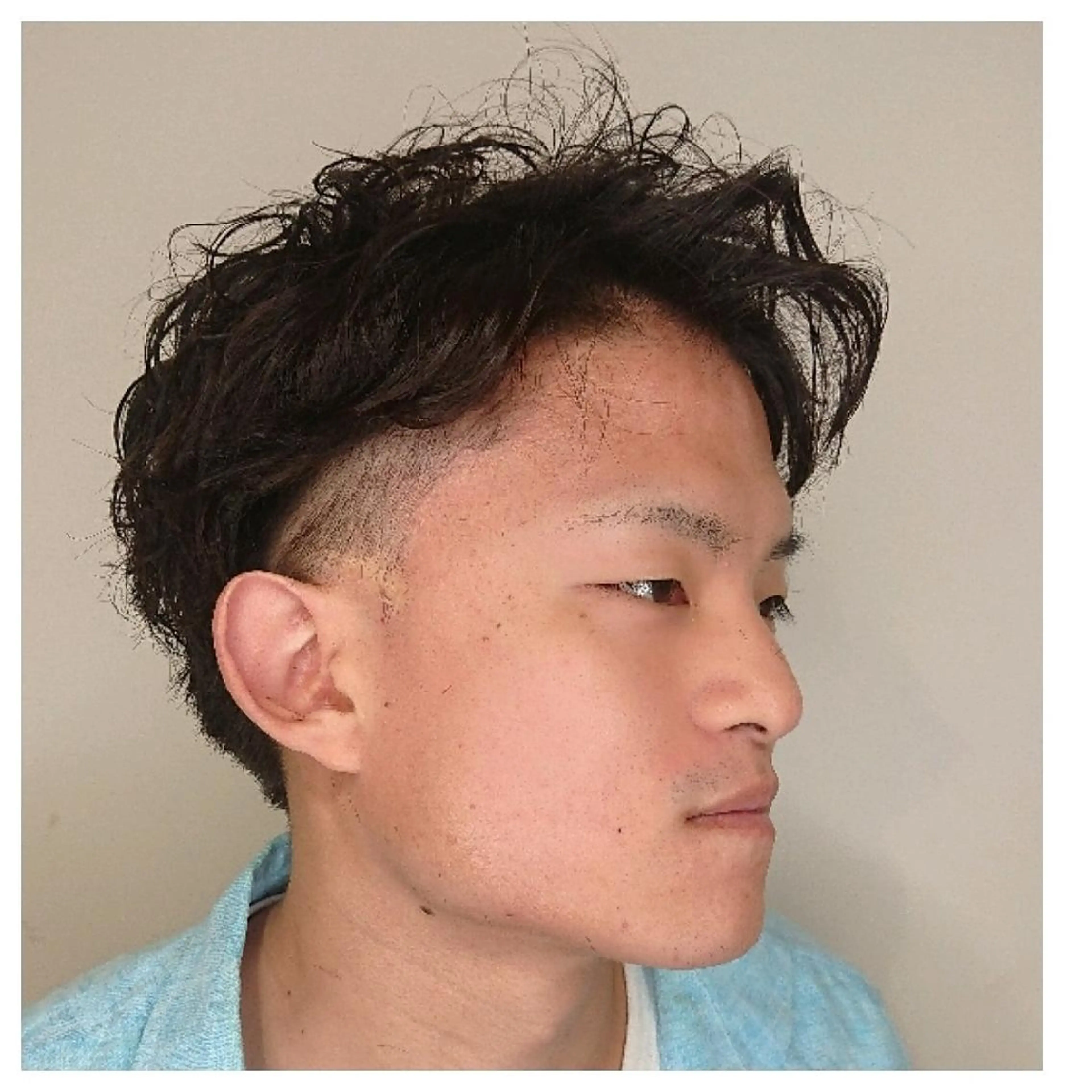 メンズ パーマ アップバング メンズブリーチ マッシュ メンズパーマ スパイラルパーマ ブリーチ/ヘアケア/ 艶髪/イギチハルのヘアスタイル