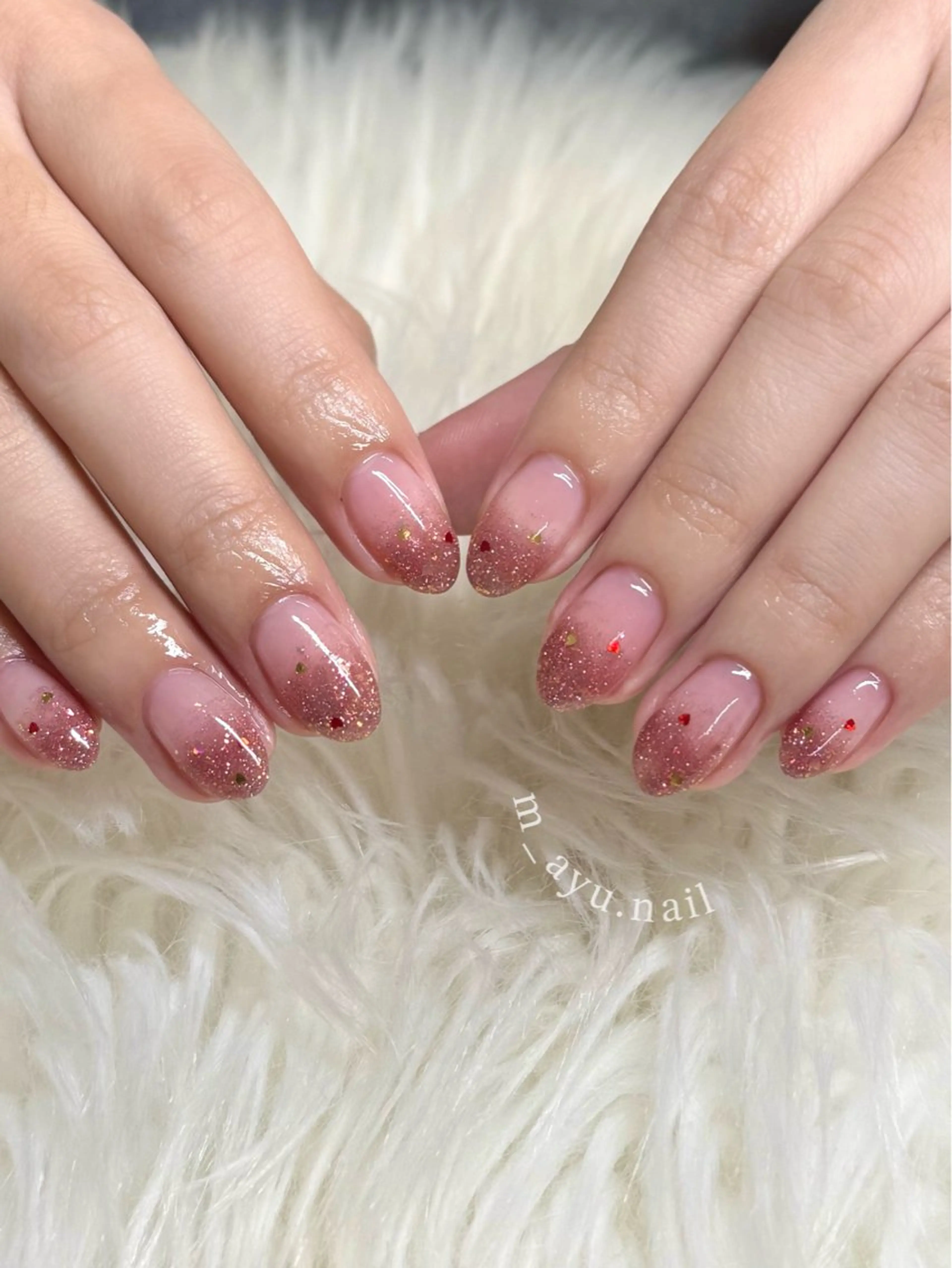 ネイル グラデーション ラメ(グリッター) ラメグラデーション 飯塚 真由のネイルデザイン