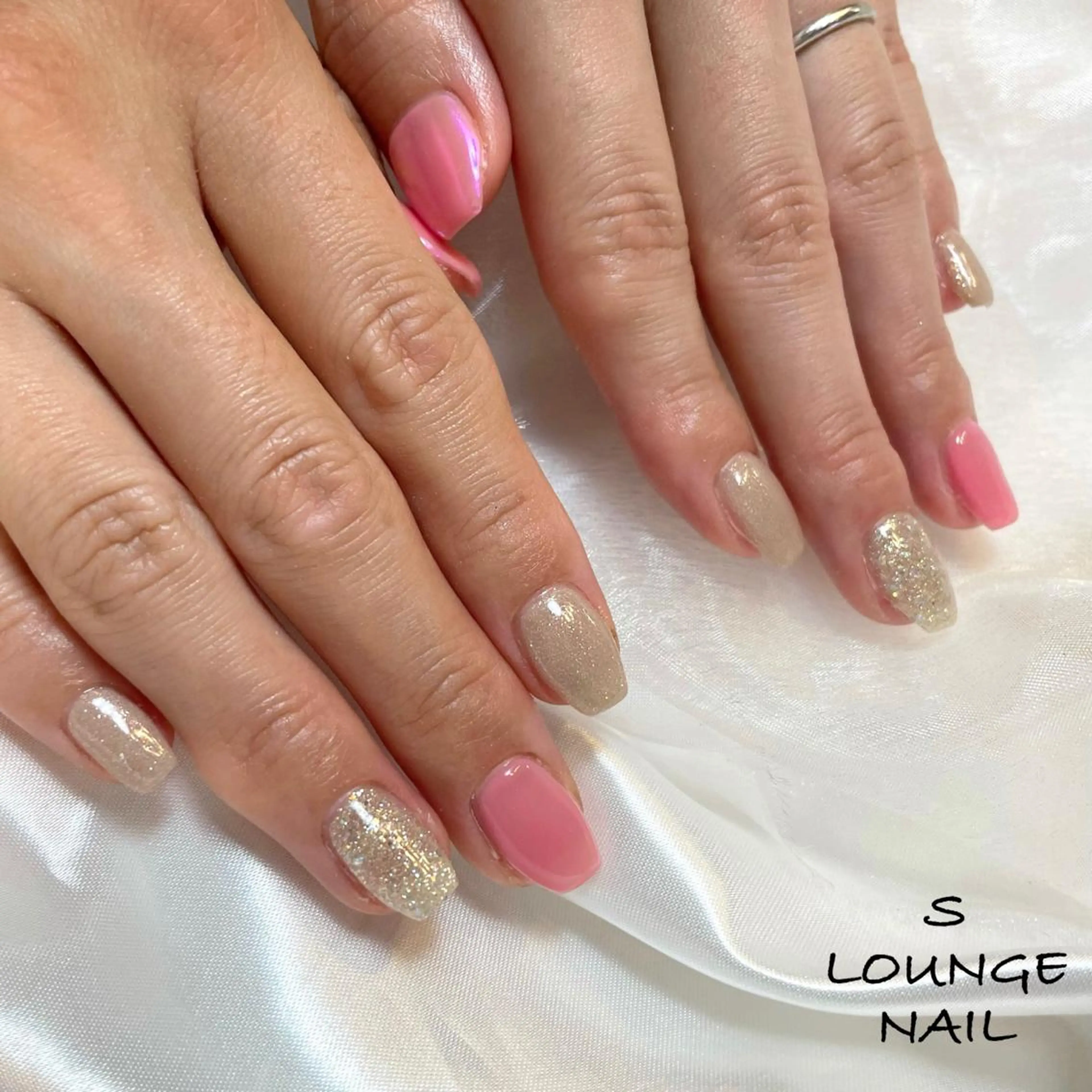 ネイル オーロラネイル ワンカラーネイル ハンドネイル フットネイル S LOUNGE NAIL所属・パーツたくさん🍓 SUMIのネイルデザイン