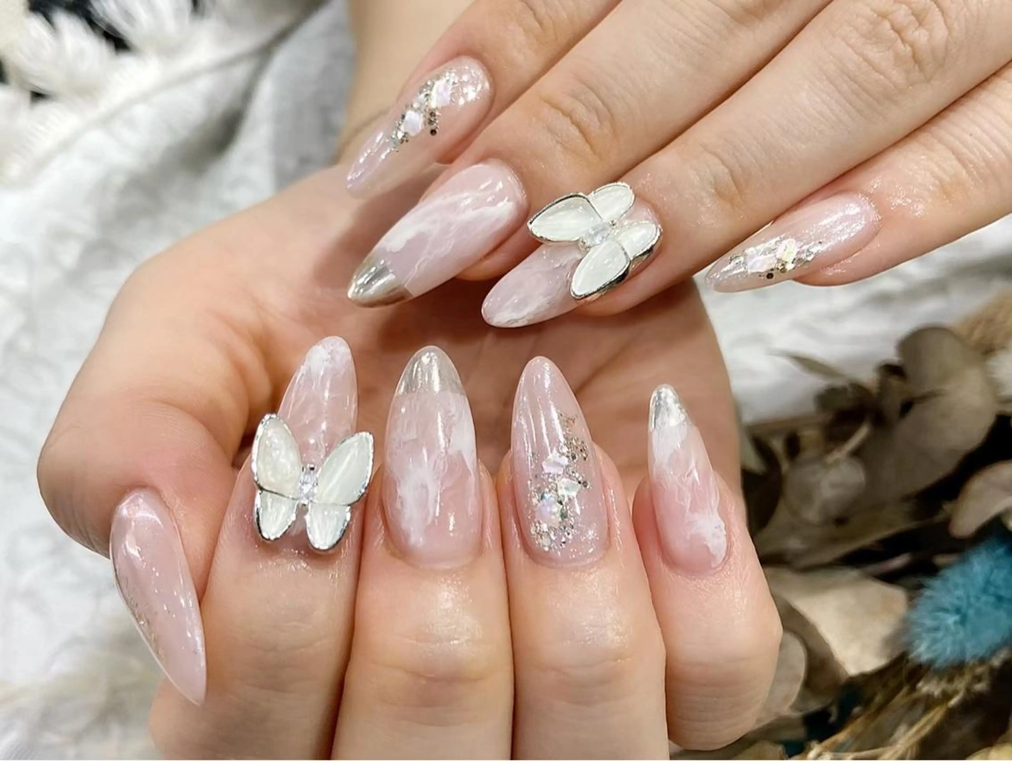 ネイル nailsalon Mirrorのネイルデザイン