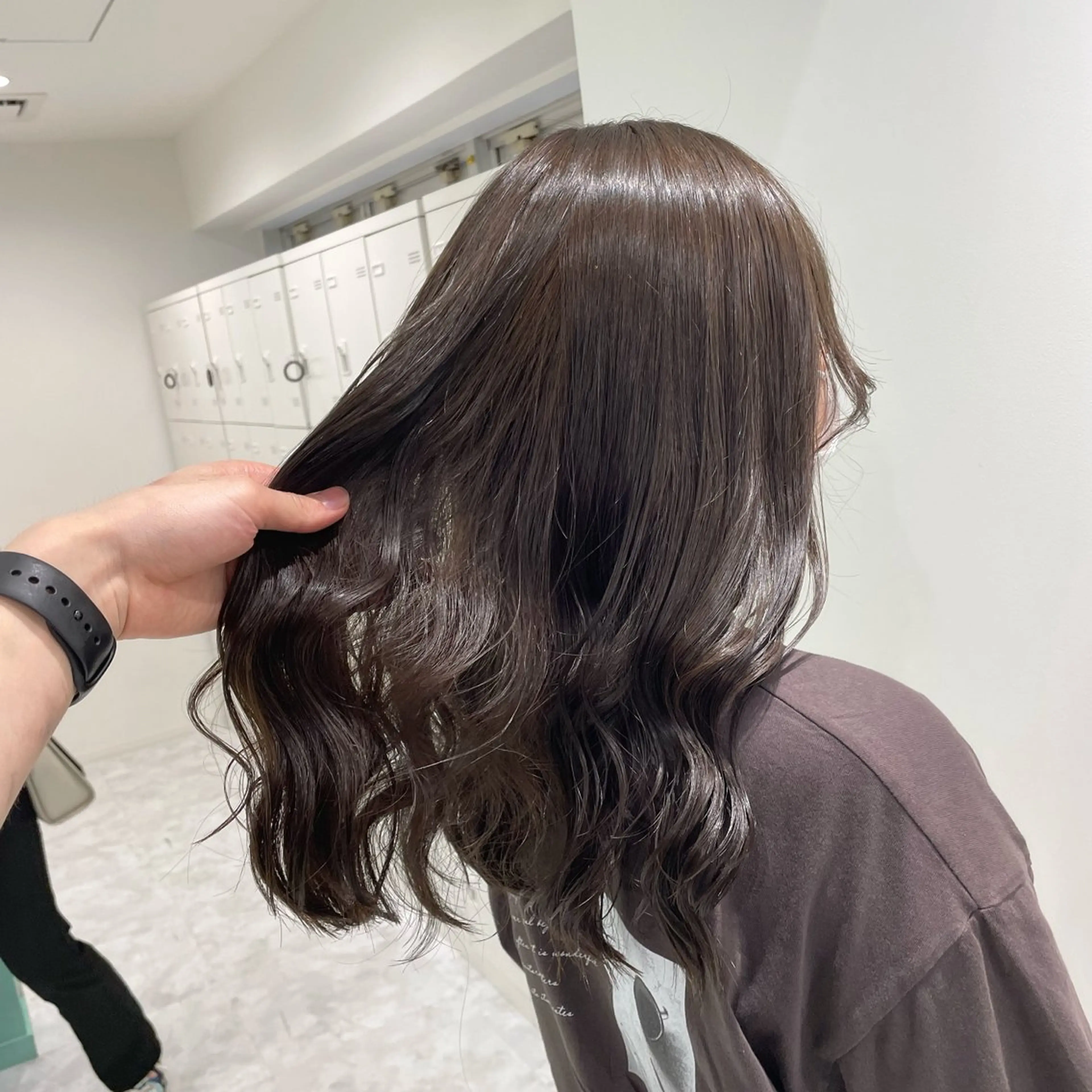 ミディアム カラー ヘアアレンジ ヘアカラー トリートメント ヘッドスパ ヘアセット 韓国風ベージュ🤎 赤みなし🌿横浜🤎のヘアスタイル