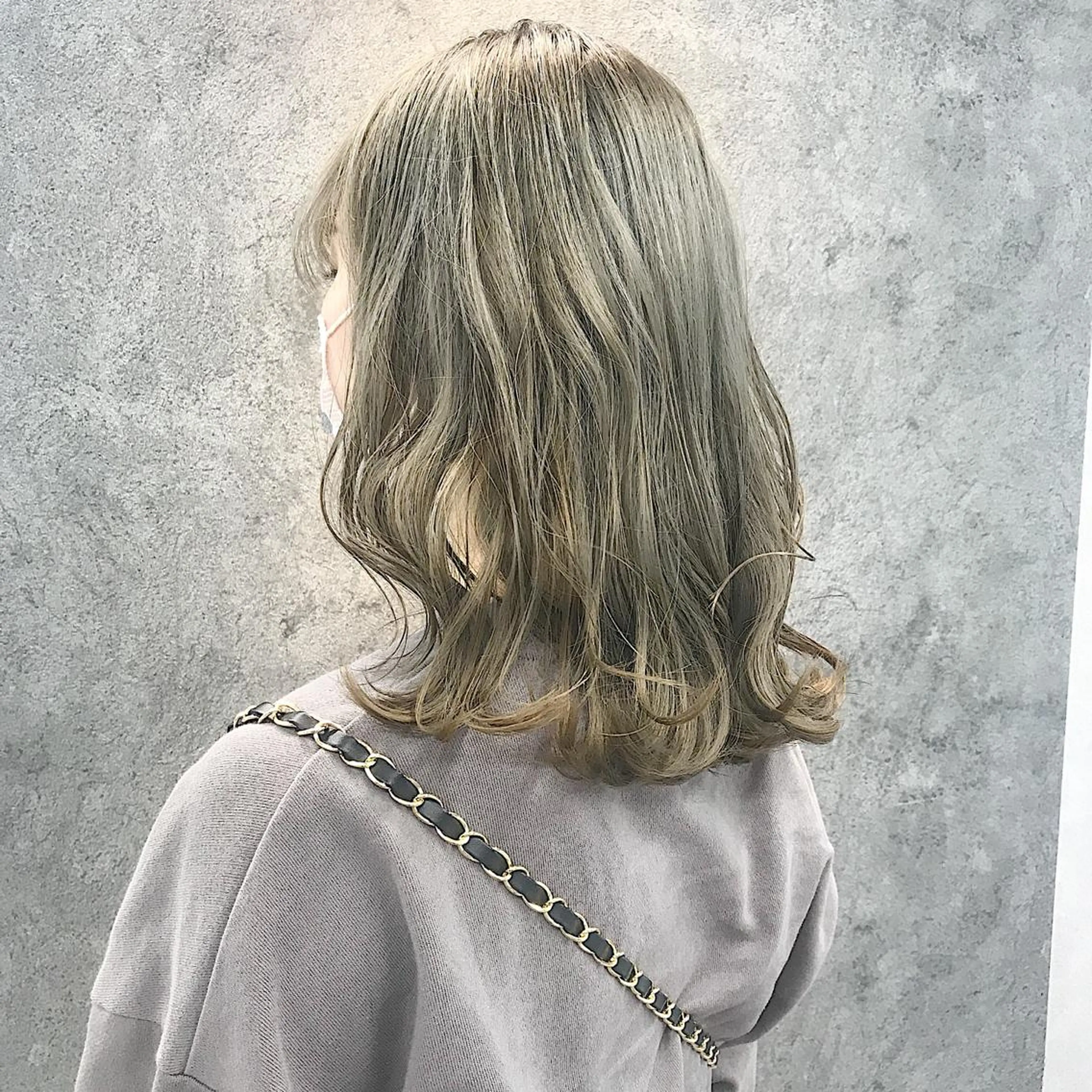 ミディアム カット ヘアカラー トリートメント 所渉/韓国レイヤー /ウルフカットのヘアスタイル