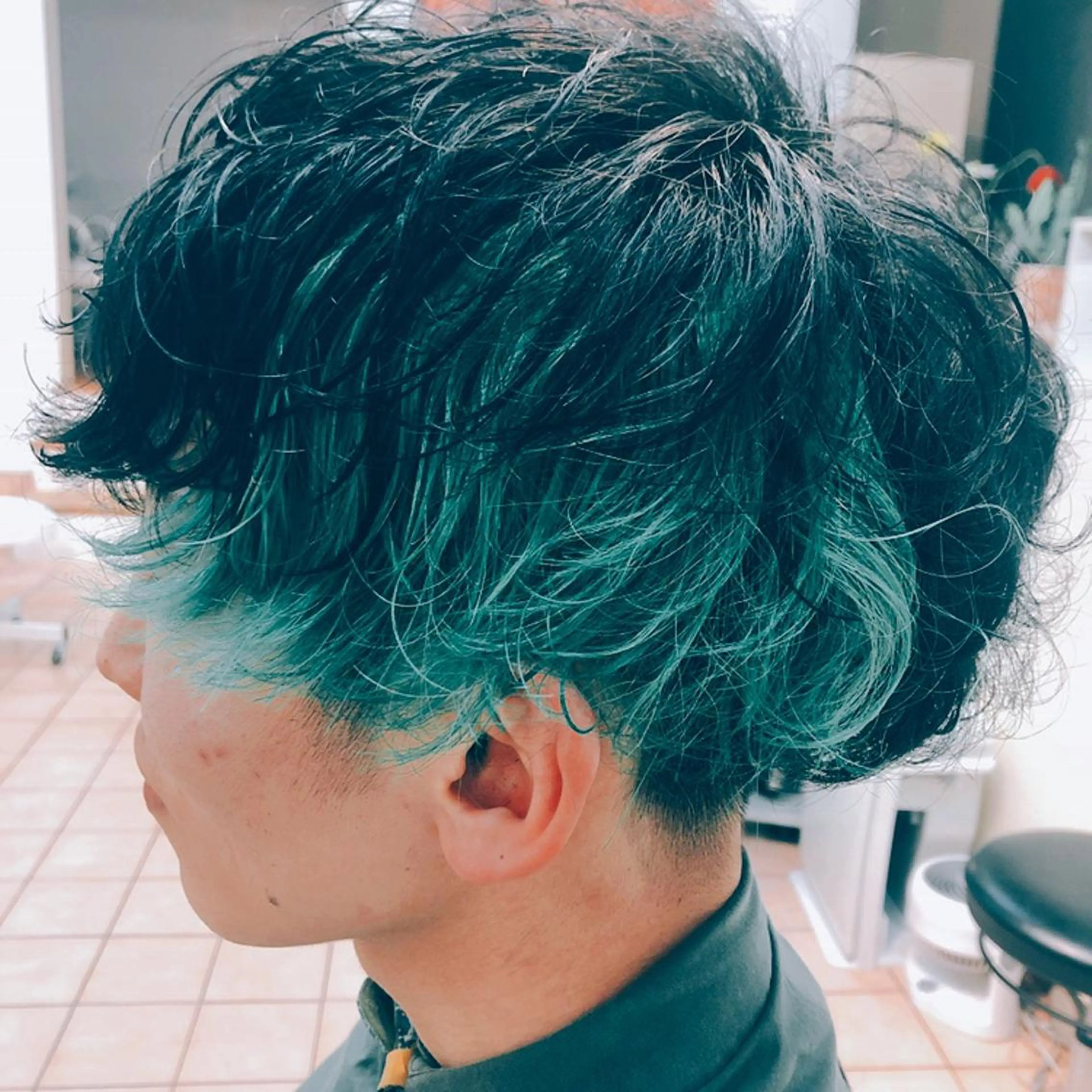 ショート カラー パーマ オオネザワ ユカのヘアスタイル