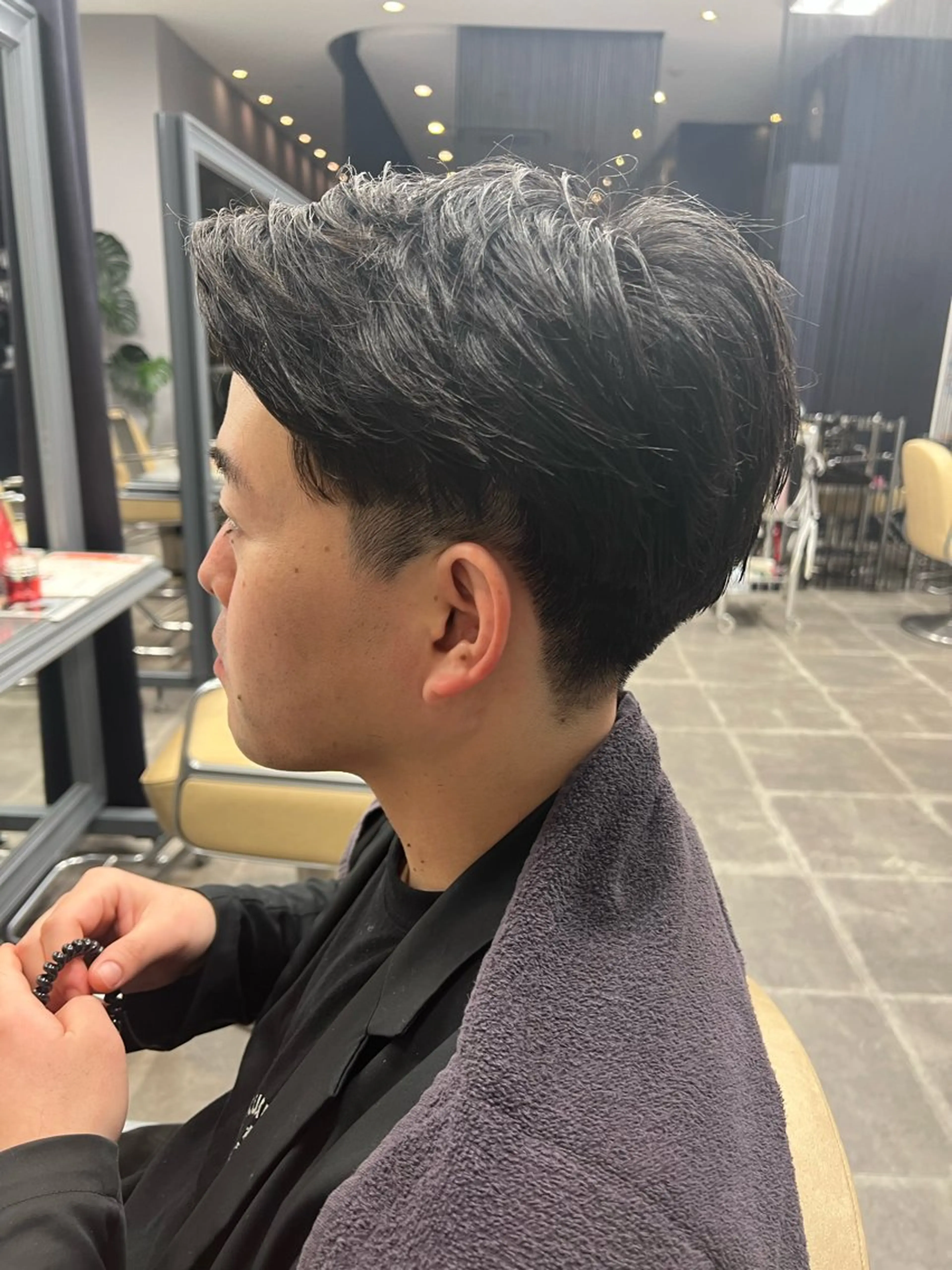 ショート アートラッシュフォーヘア所属・柴田 新菜のヘアスタイル