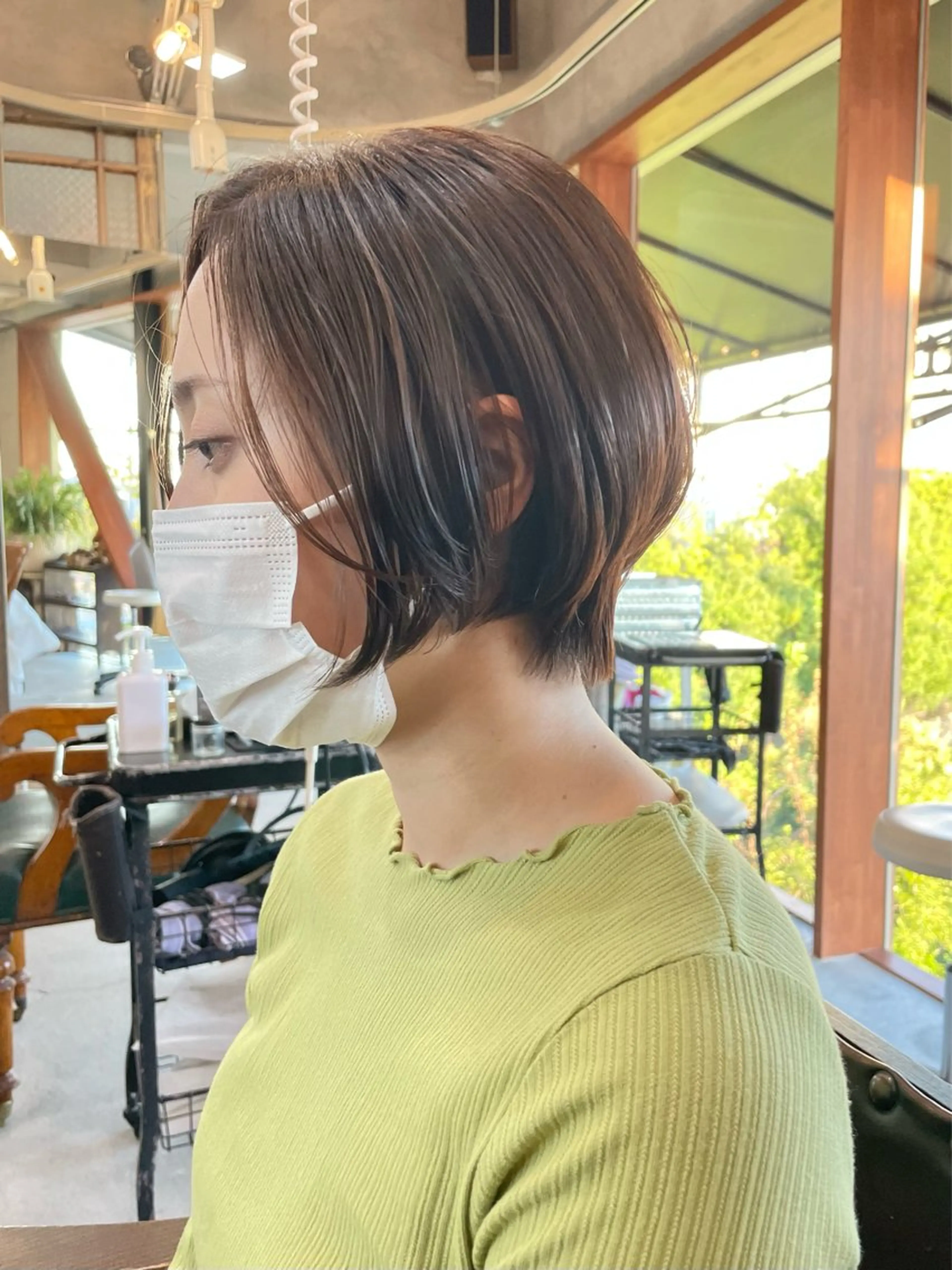 ショート カラー 岡田 恭明のヘアスタイル