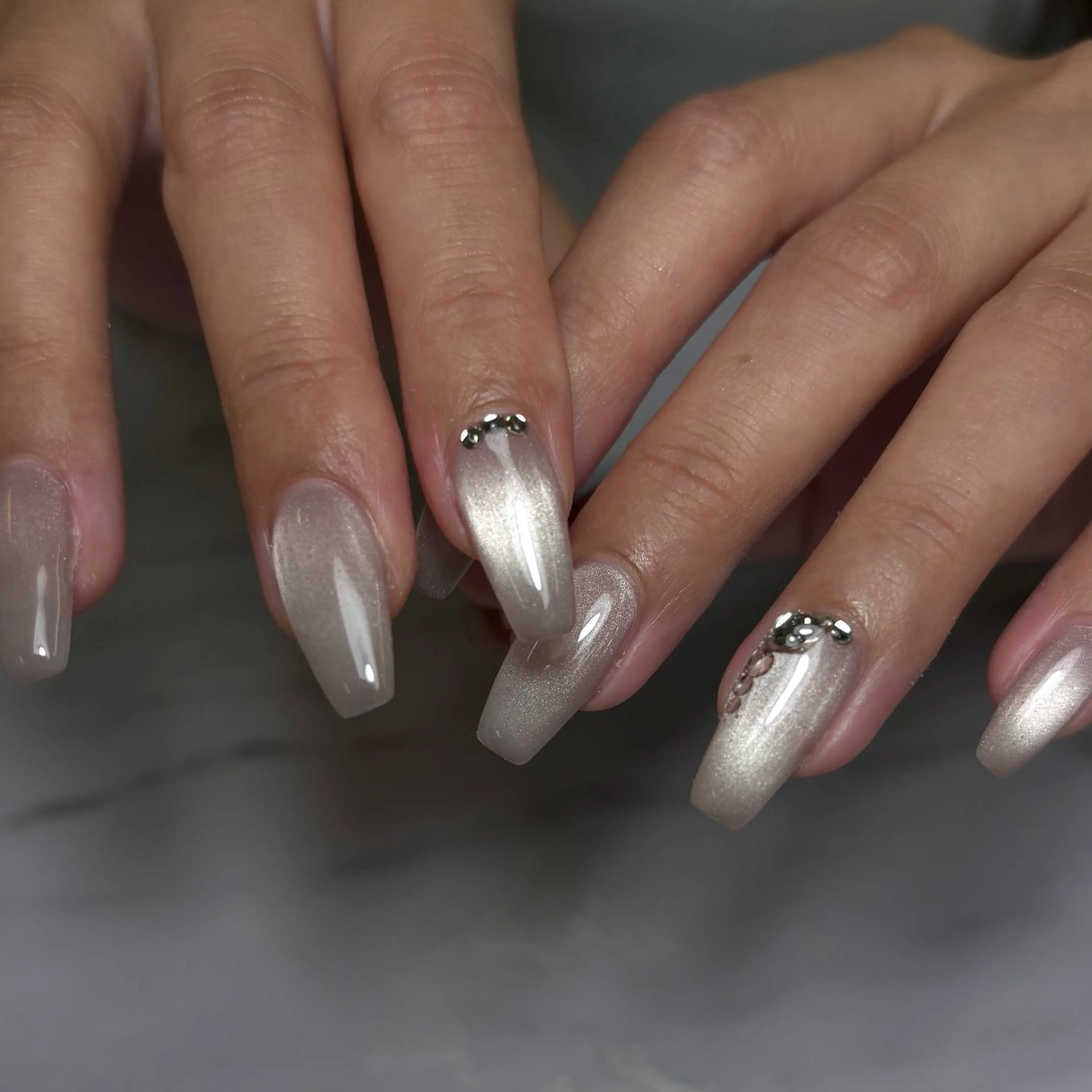 ミディアム minuit RIO🪽のネイルデザイン