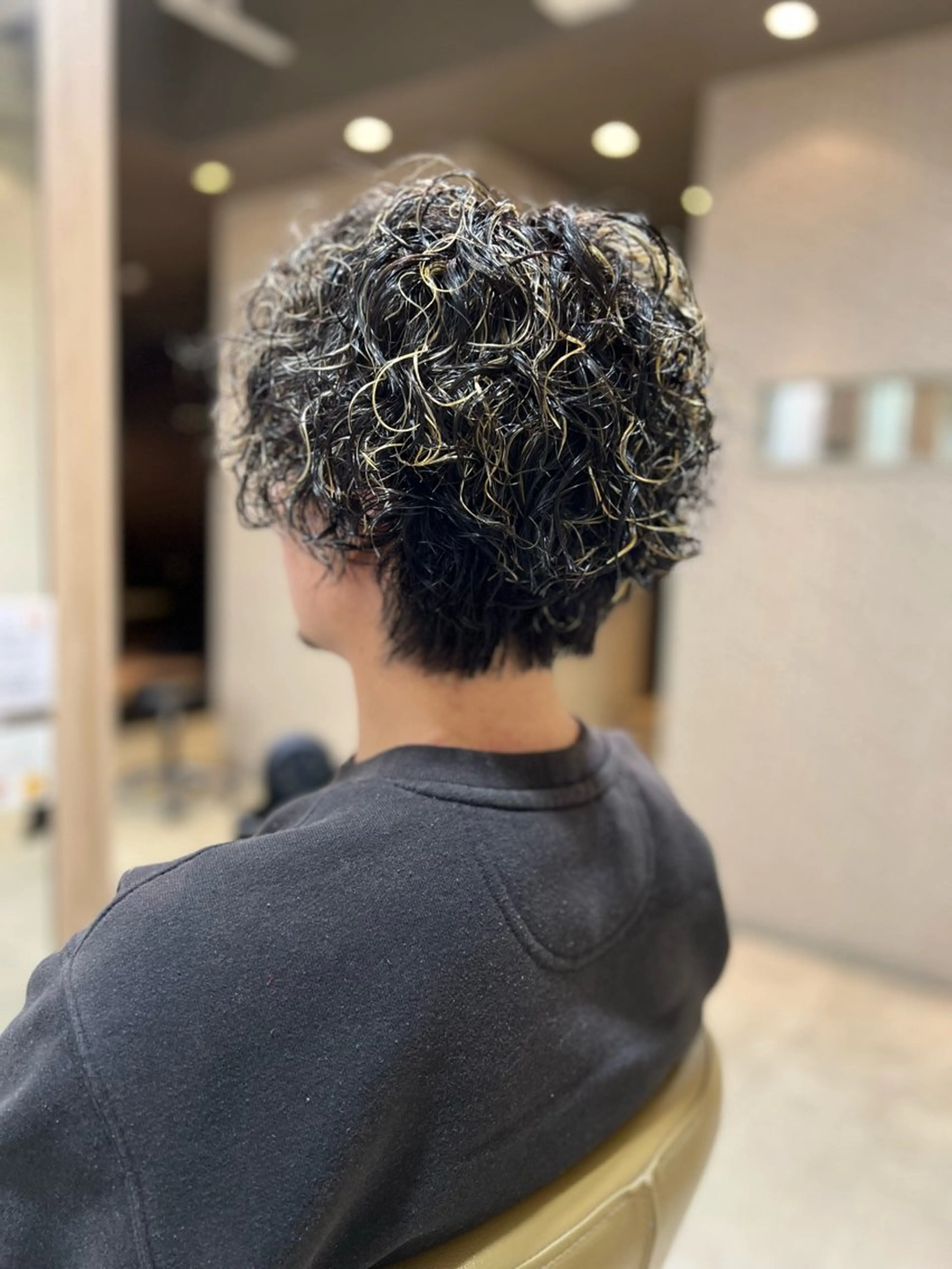 パーマ メンズ メンズパーマ 心斎橋バレイヤージュ 小林勝貴のヘアスタイル