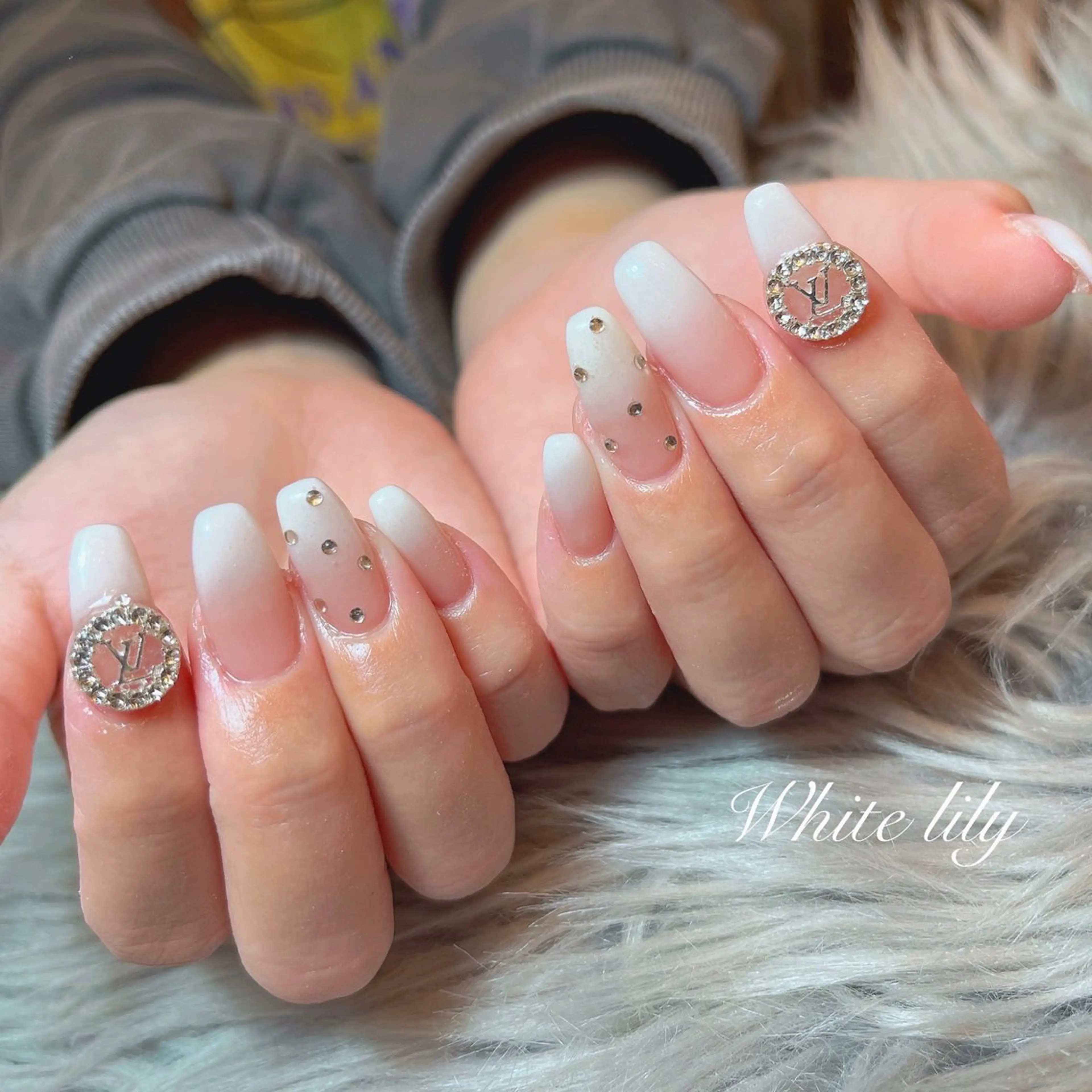 ネイル ハンドネイル White lily所属・牧田 雅世のネイルデザイン