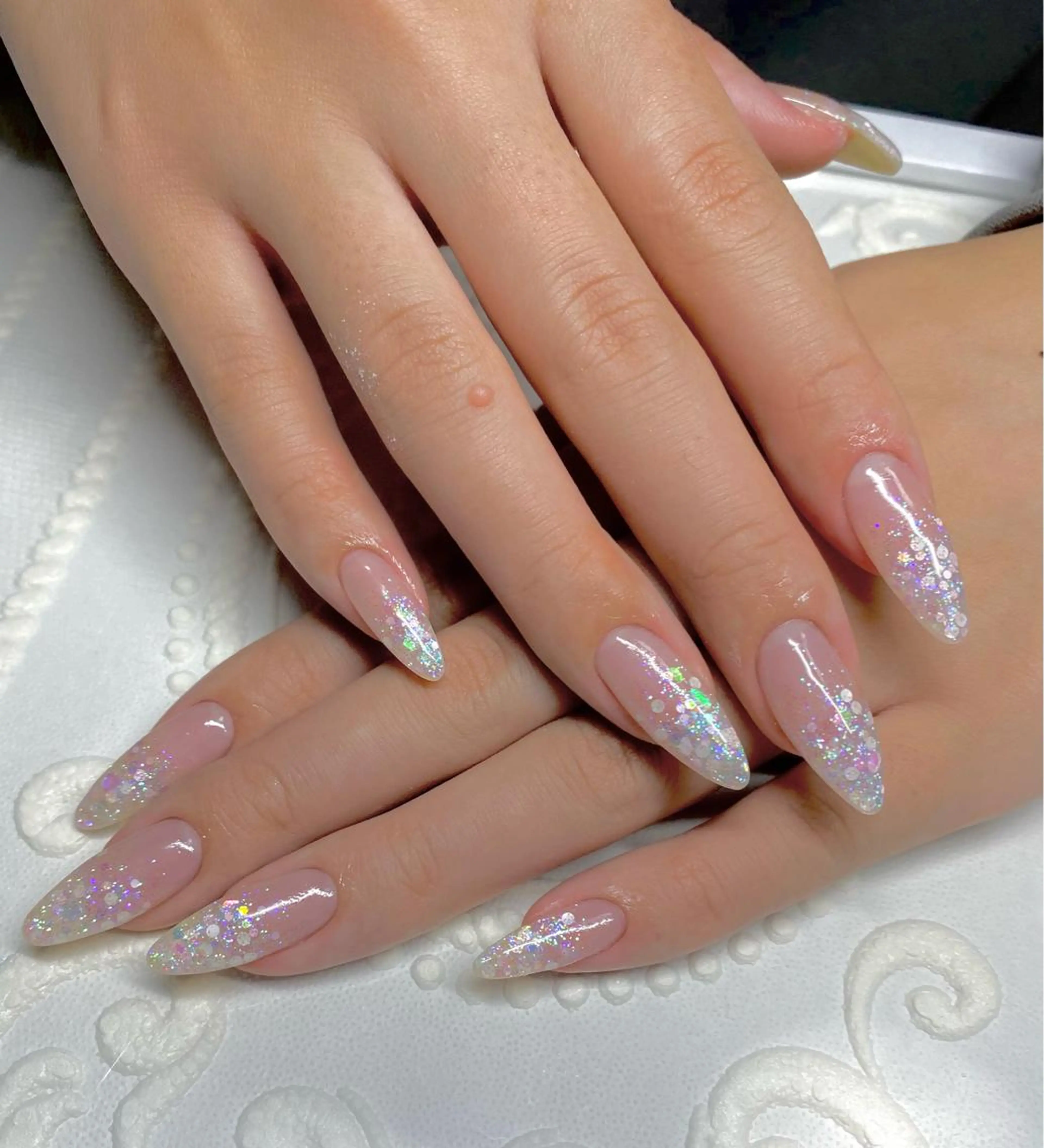 セミロング ネイル ホログラムネイル ラメ(グリッター) ハンドネイル lune nail_2017のその他イメージ