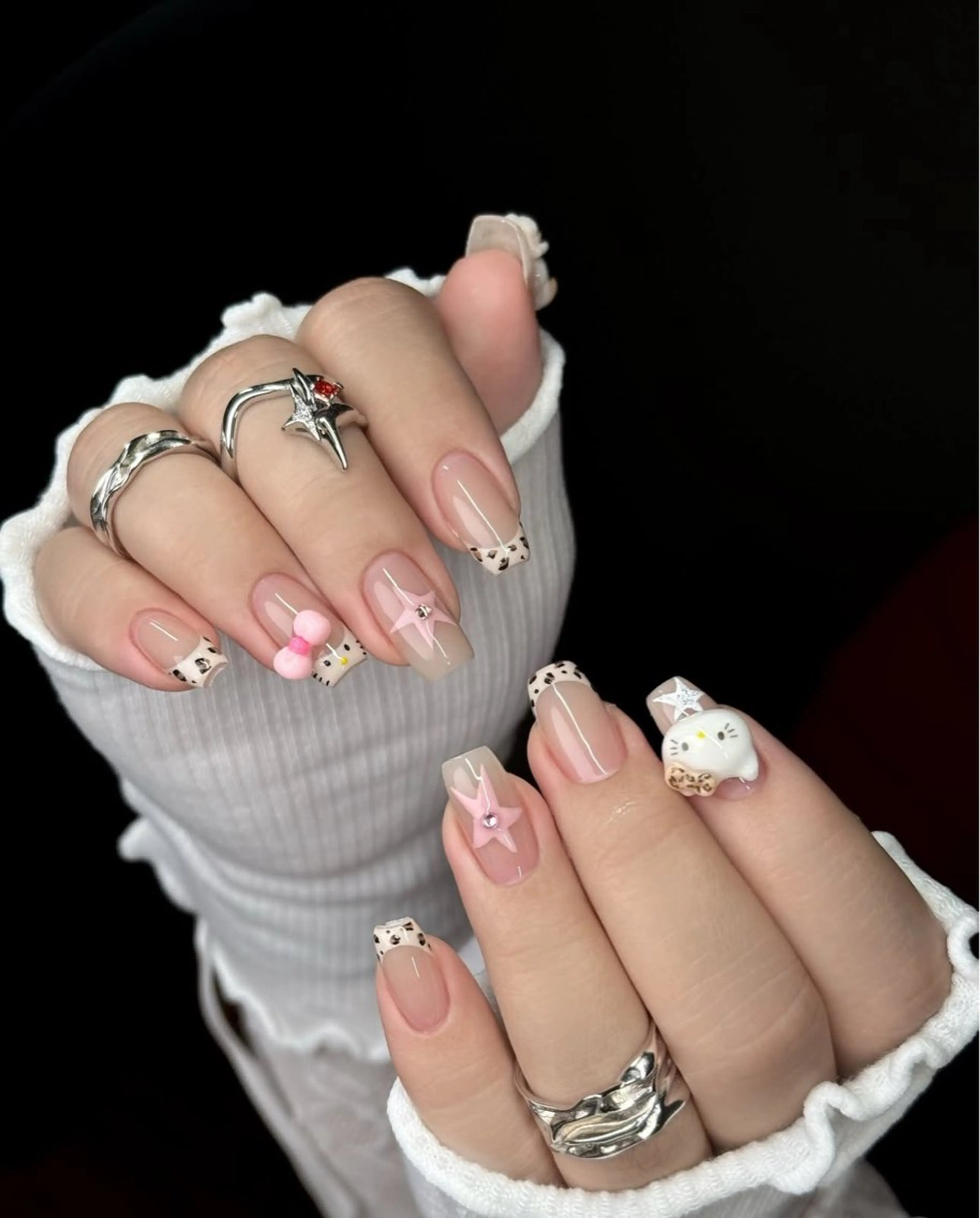 ネイル フラッシュネイル フレンチネイル グラデーション キラキラネイル 韓国ネイル ハンドネイル rina nailのネイルデザイン