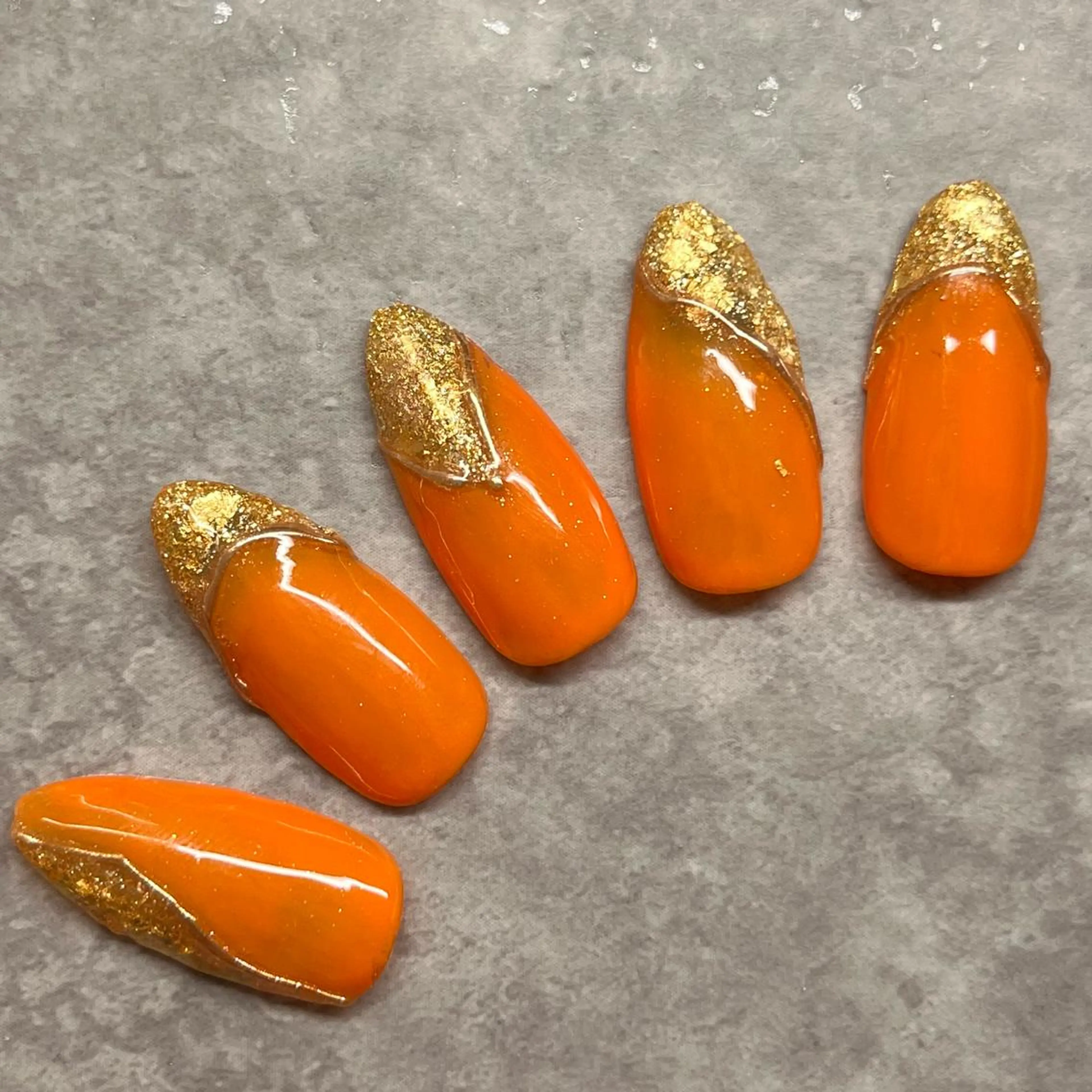 ミディアム ネイル オレンジ RIONnail(リオンネイル)所属・RIONnail Yurikaのネイルデザイン