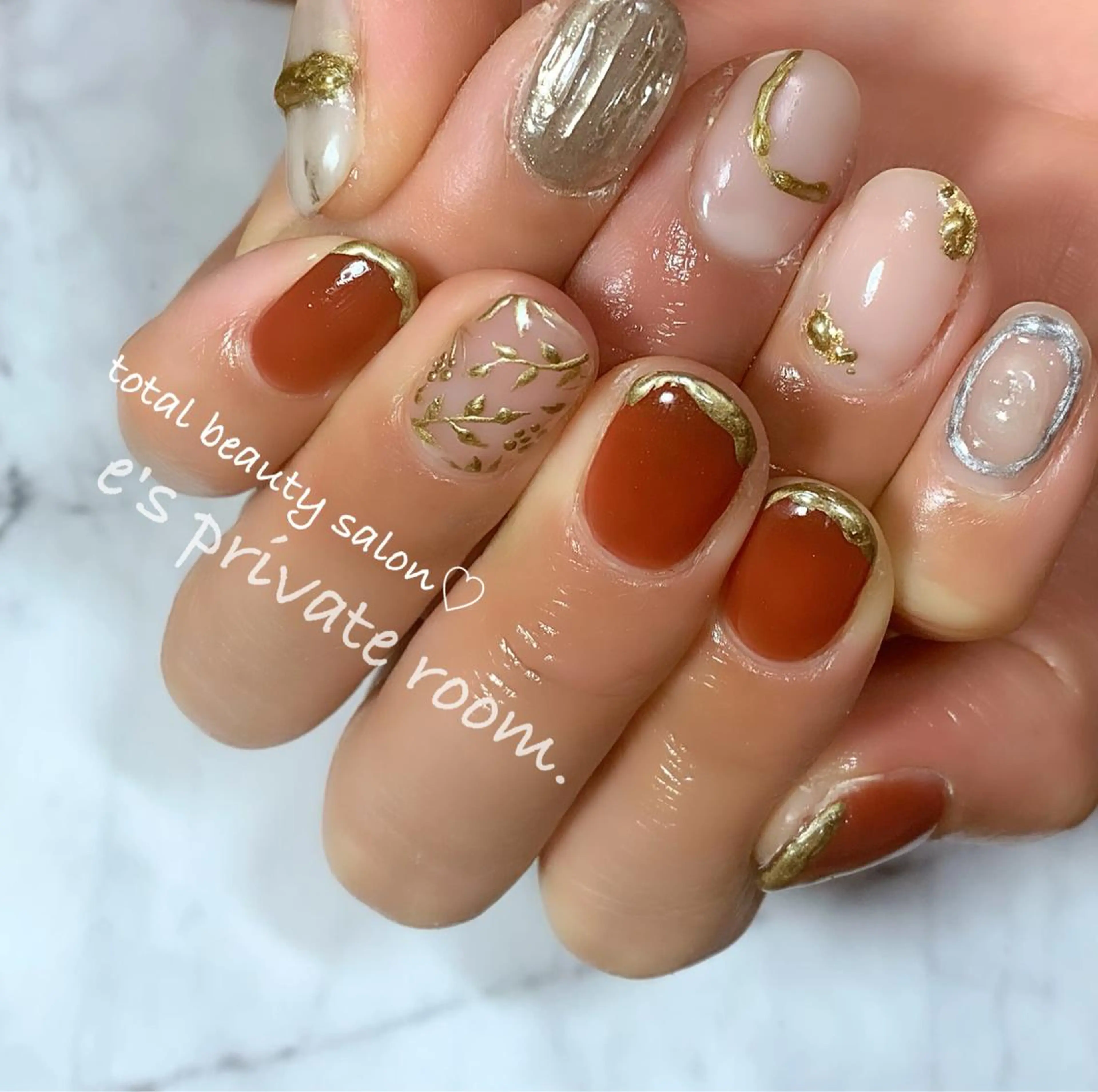 ネイル ハンドネイル フットネイル LAVISH nail salonのネイルデザイン