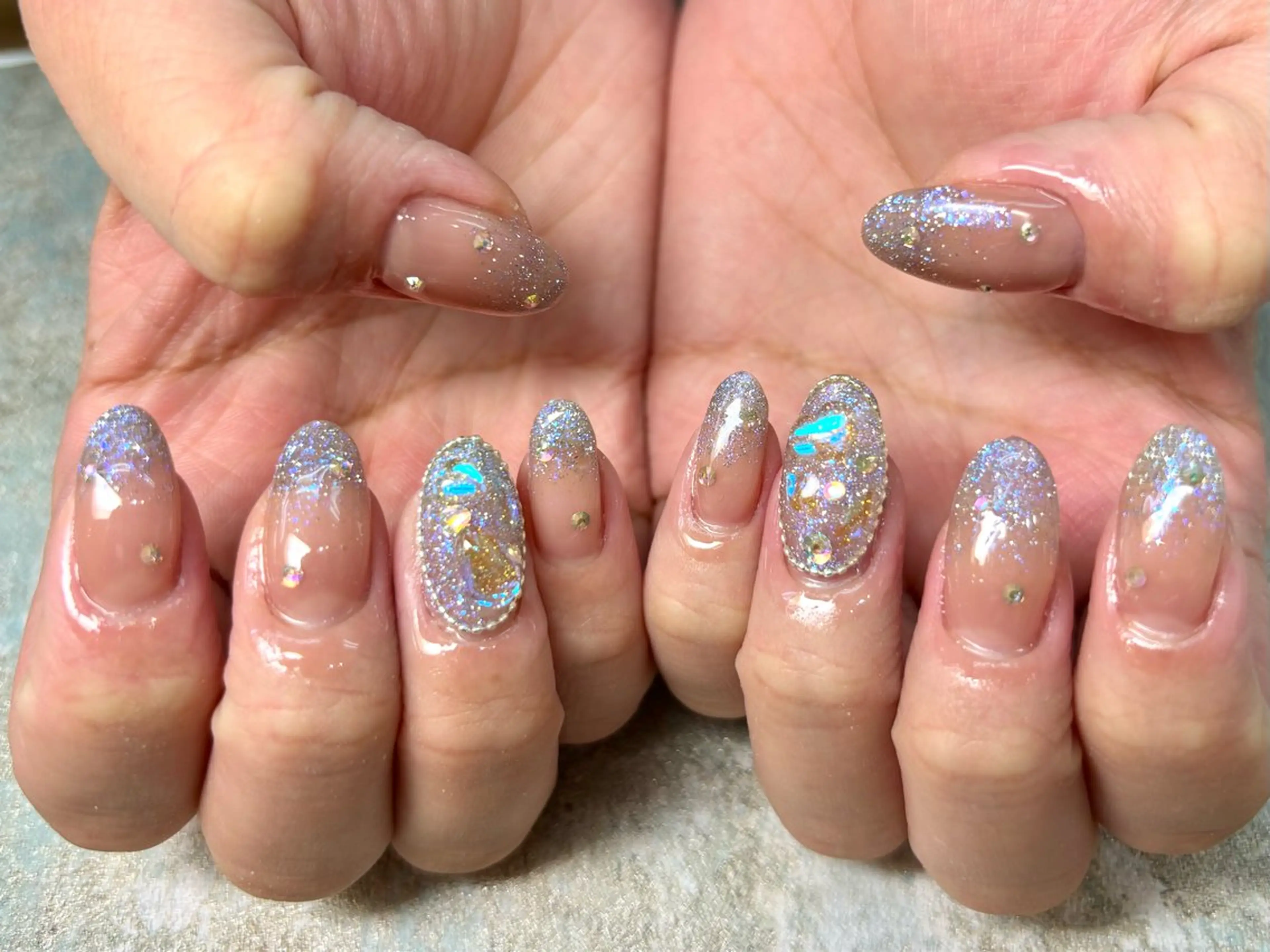 ネイル Queennail 北堀江megumiのネイルデザイン