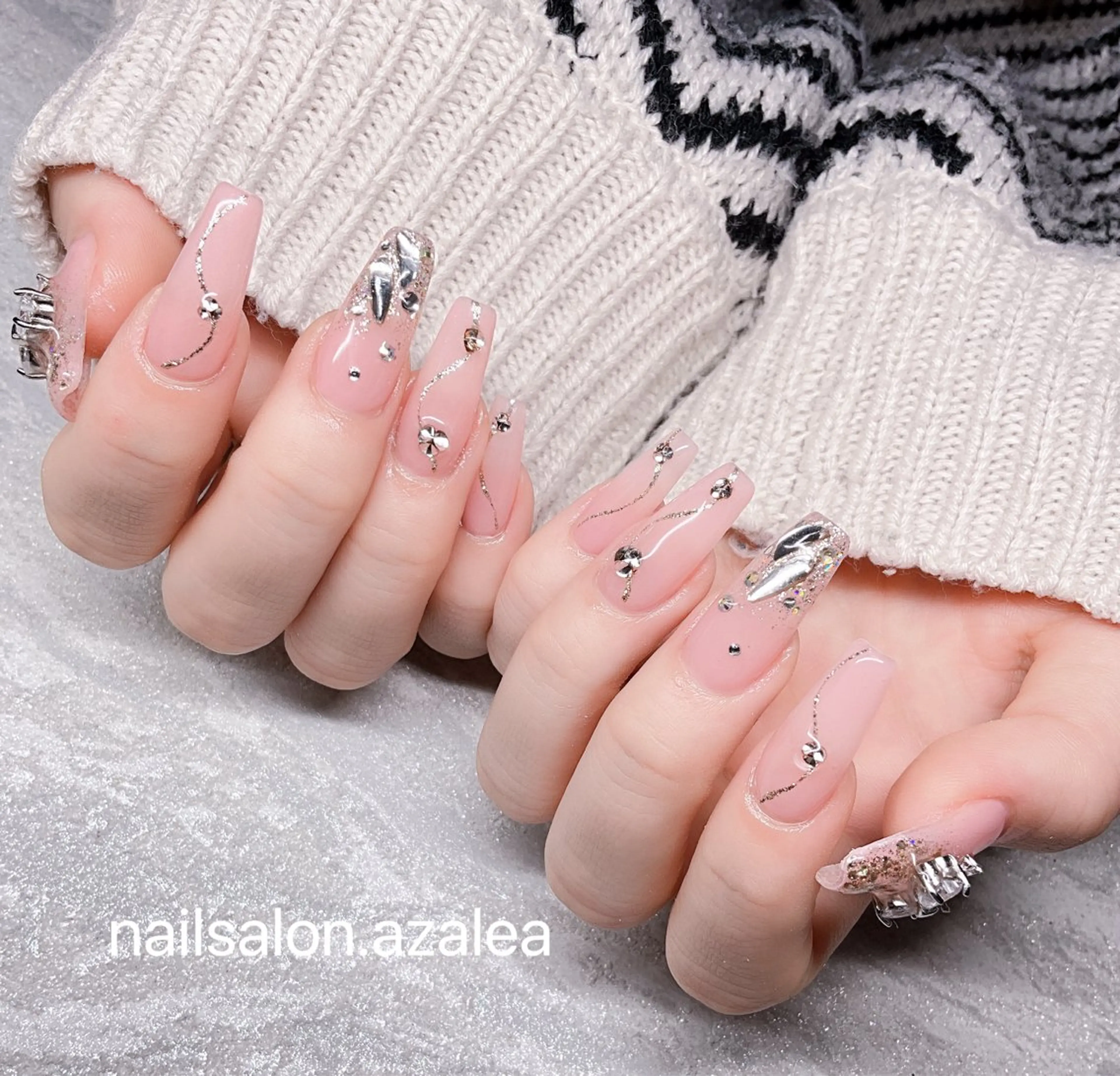 ネイル ハンドネイル R inのネイルデザイン