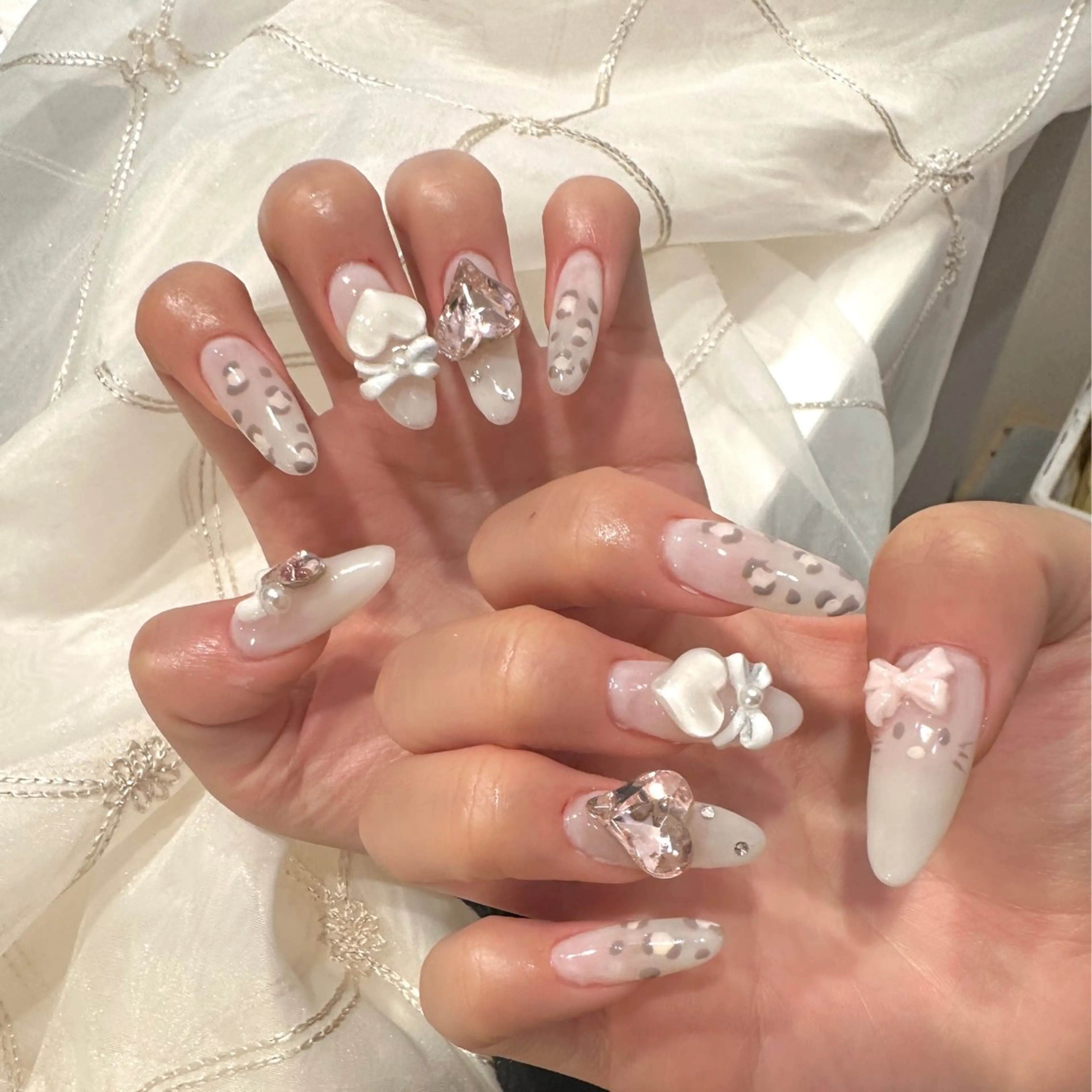 ネイル 持ち込み ホワイト ハンドネイル YURI ◡̈ nagoyaのネイルデザイン