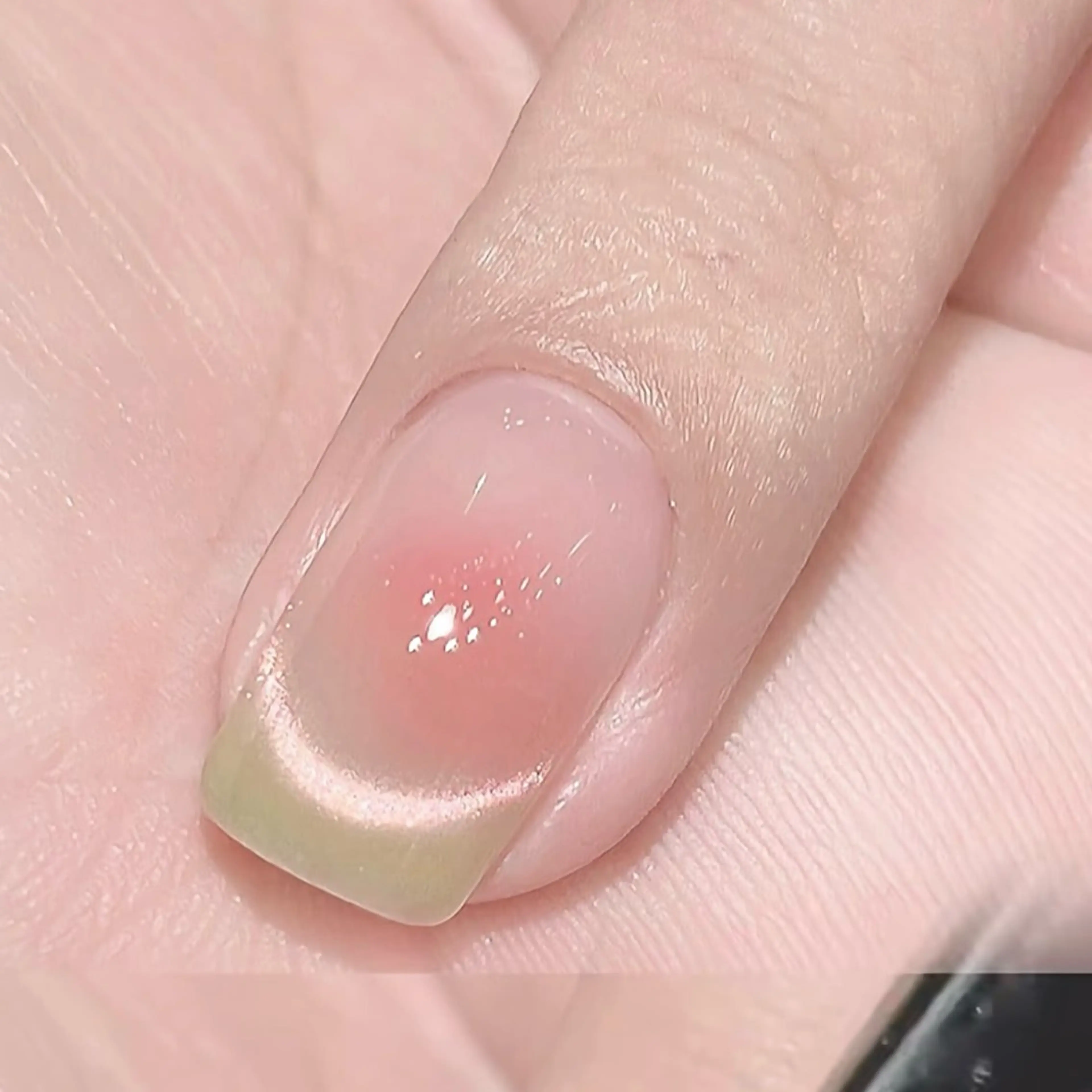 ネイル Nail salon Amoureuse ネイルサロン アムルーズ所属・ネイリスト ミクのネイルデザイン